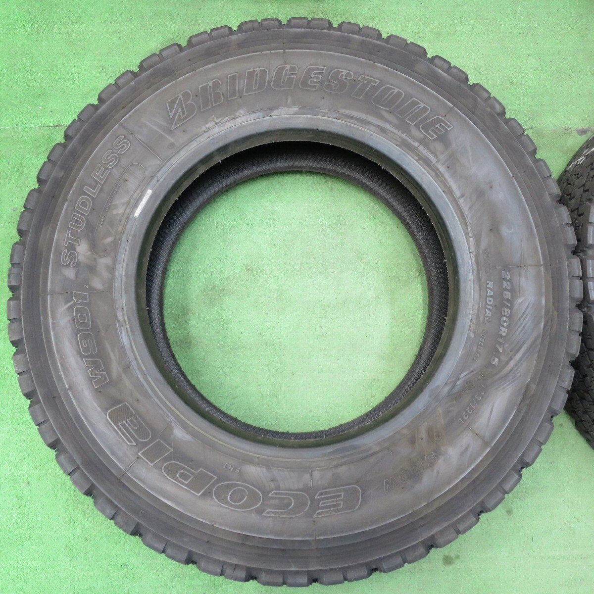 4本価格！22年★トラック タイヤ 225/80R17.5 123/122L スタッドレス ブリヂストン エコピア W901 Z 17.5インチ★5011510イスタ