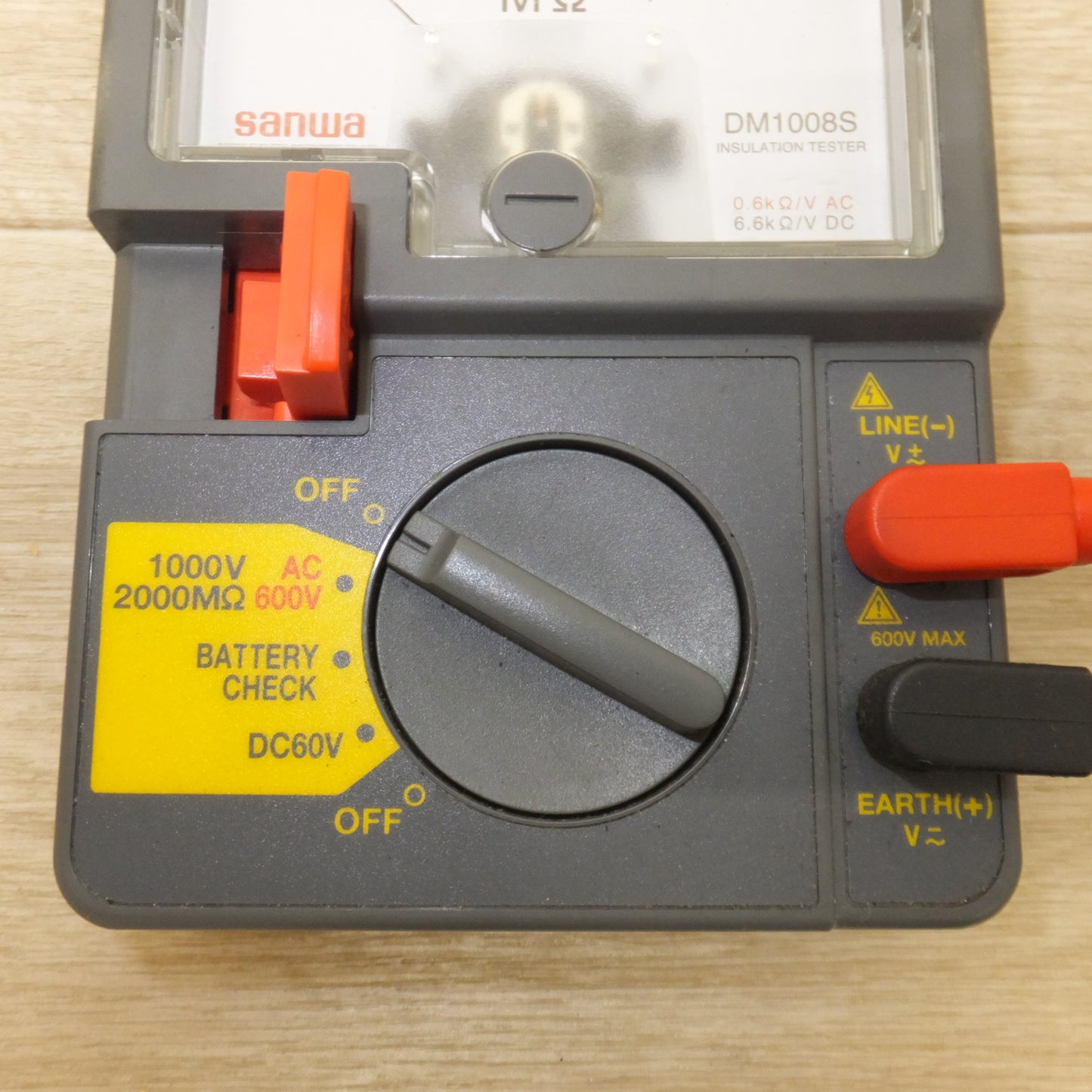 [送料無料] 美品★三和電気計器 SANWA 絶縁抵抗計 DM1008S　INSULATION RESISTANCE TESTER★