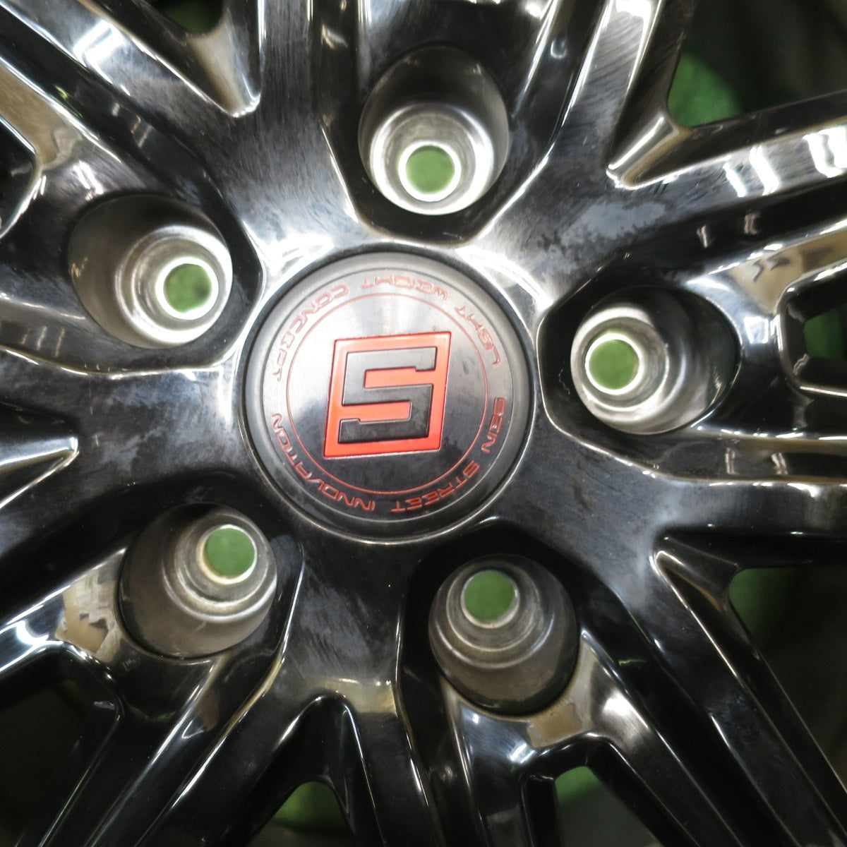 バリ溝！21年！キレイ！8.5分★スタッドレス 215/60R16 ブリヂストン ブリザック VRX2 SEIN ザイン 16インチ PCD114.3/5H★5053002NJス