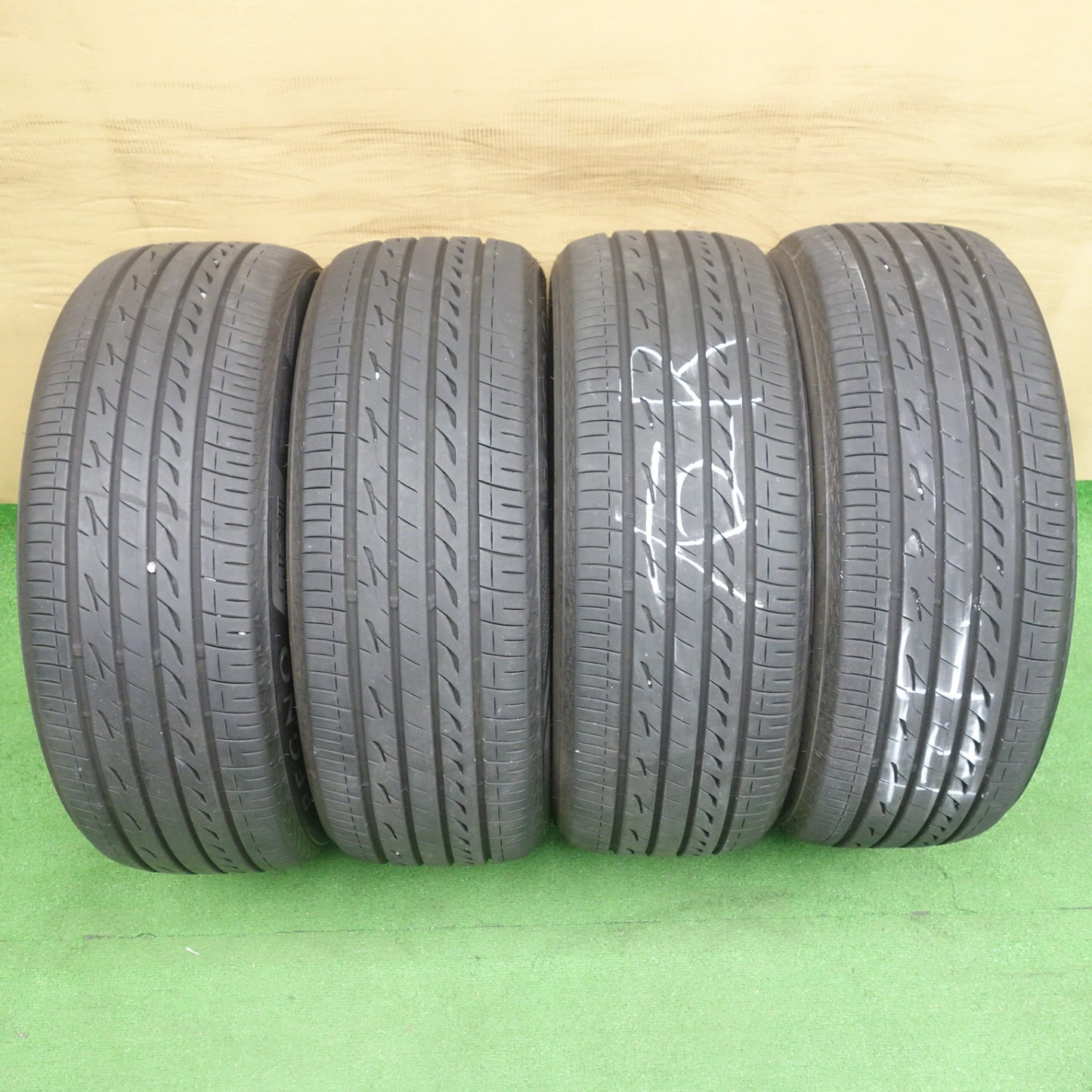 バリ溝！24年！9.5分★225/45R18 ブリヂストン レグノ GR-XⅢ GR-X3 タイヤ 18インチ クラウン ヴォクシー レヴォーグ 等★6071302KTノタ