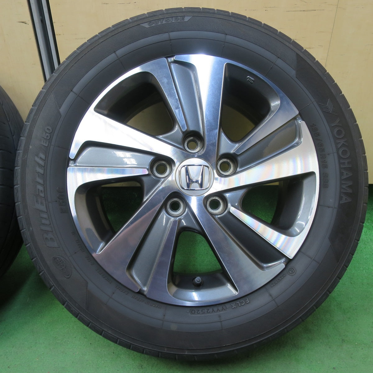 キレイ★ホンダ GB フリード 純正 185/65R15 ヨコハマ ブルーアース E50 E50C 15インチ PCD114.3/5H★5051210イノ