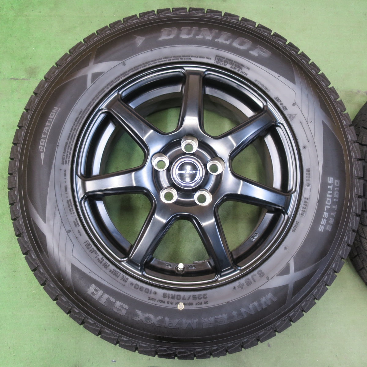 バリ溝！21年！キレイ！9.5分★スタッドレス 225/70R16 ダンロップ ウインターマックス SJ8 SJ8+ PRD 社外 アルミ 16インチ PCD114.3/5H★5110501イス
