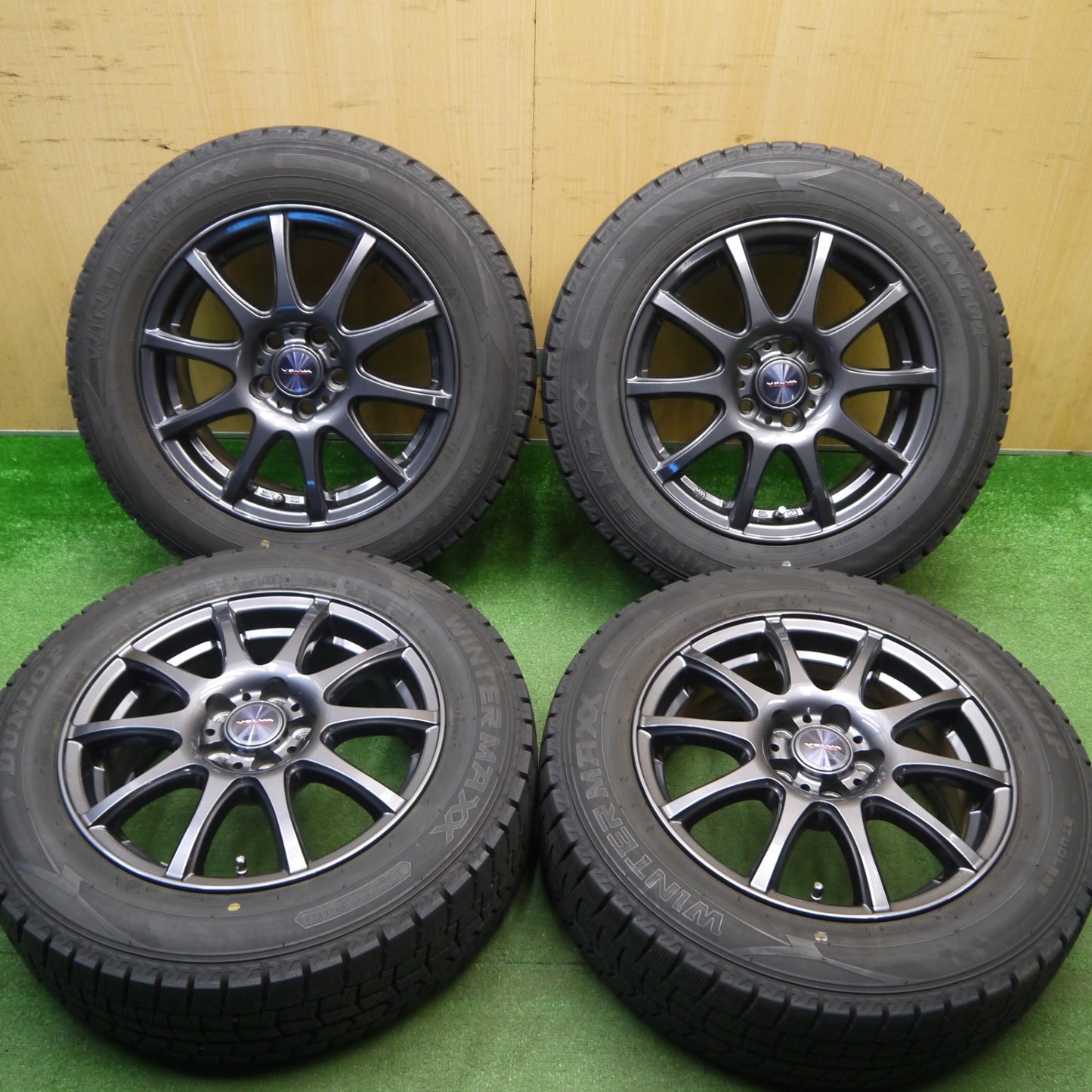 バリ溝！22年！キレイ！8.5分★シエンタ 等 185/65R15 スタッドレス ダンロップ ウインターマックス WM02 VELVA CHARGE ヴェルヴァ 15インチ PCD100/5H★6011606Hス