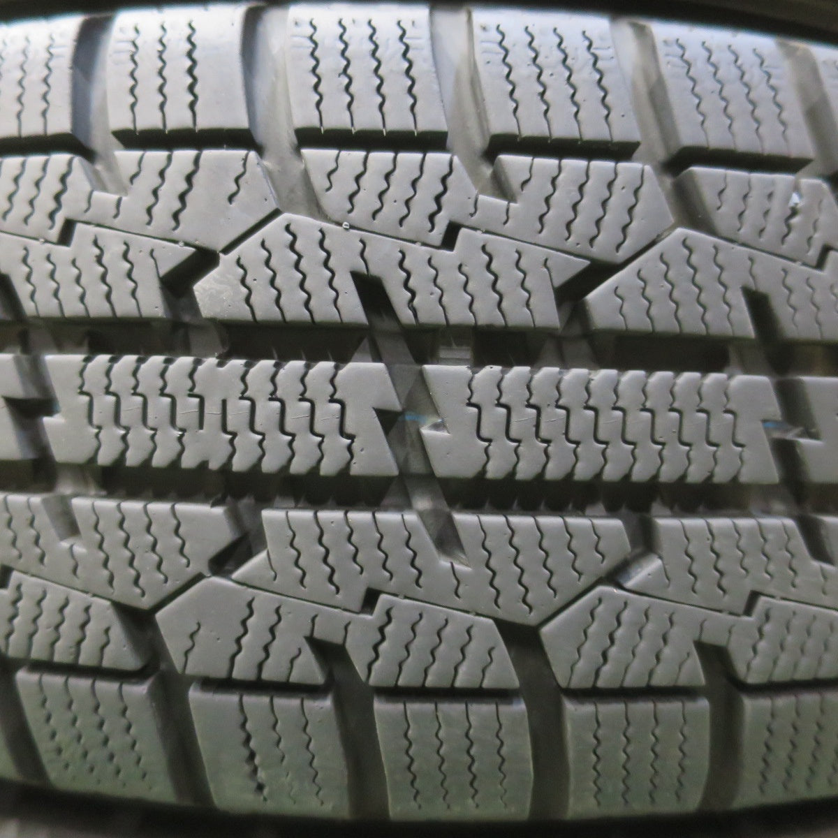バリ溝！22年！キレイ！9分◎スタッドレス 155/65R14 トーヨー オブザーブ ガリット GIZ QRASIZ KOSEI クレイシズ コーセイ 14インチ PCD100/4H◎6092310イス