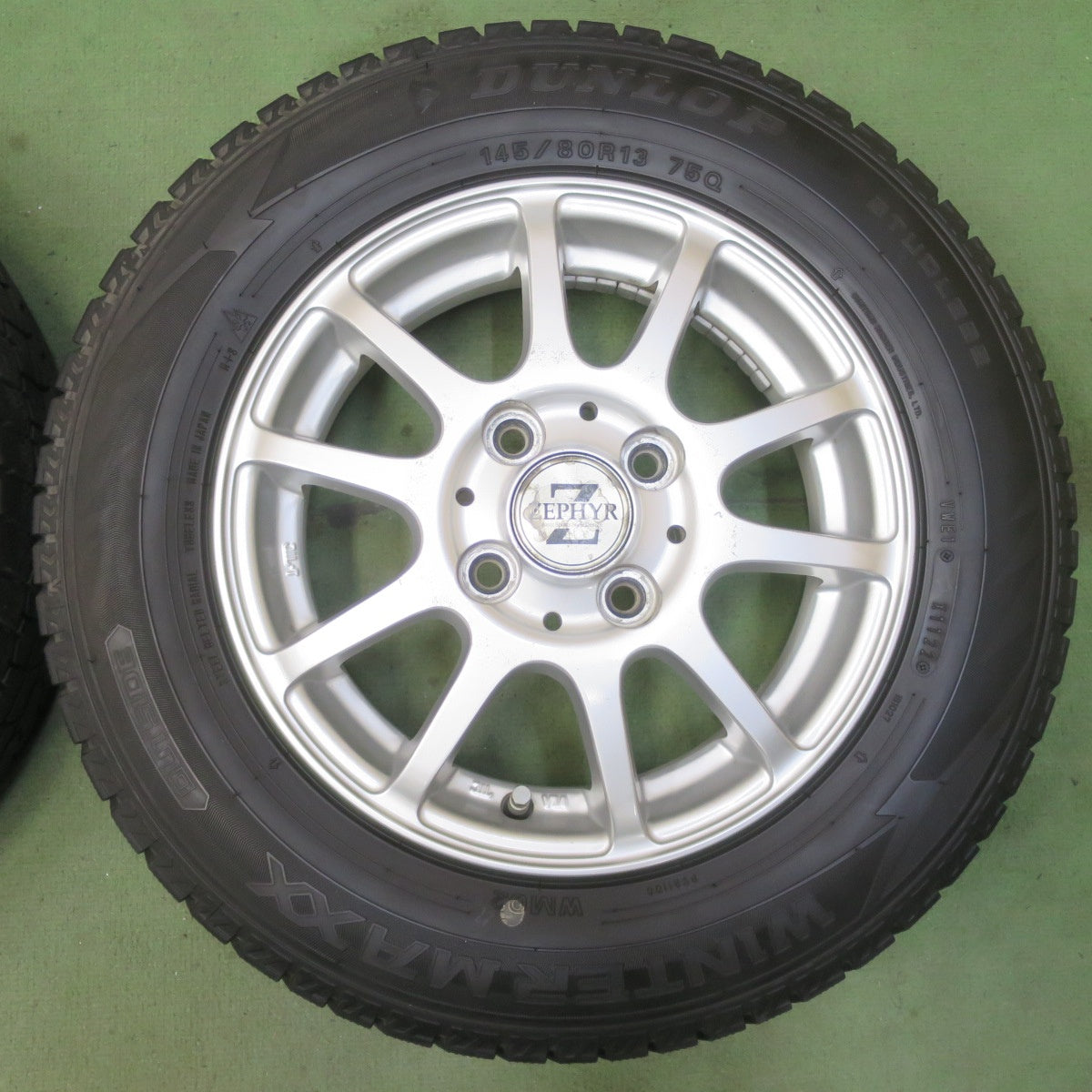 4本価格！22年★スタッドレス 145/80R13 ダンロップ ウインターマックス WM02 ZEPHYR ゼファー 13インチ PCD100/4H★6051805イス