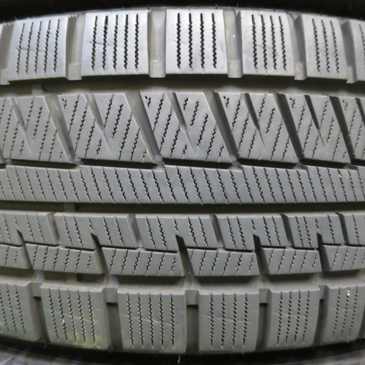 *送料無料* バリ溝！23年！9分★ラクティス 等 175/60R16 スタッドレス グリップマックス GRIP ICE X スチール 16インチ PCD100/5H★4072701イス