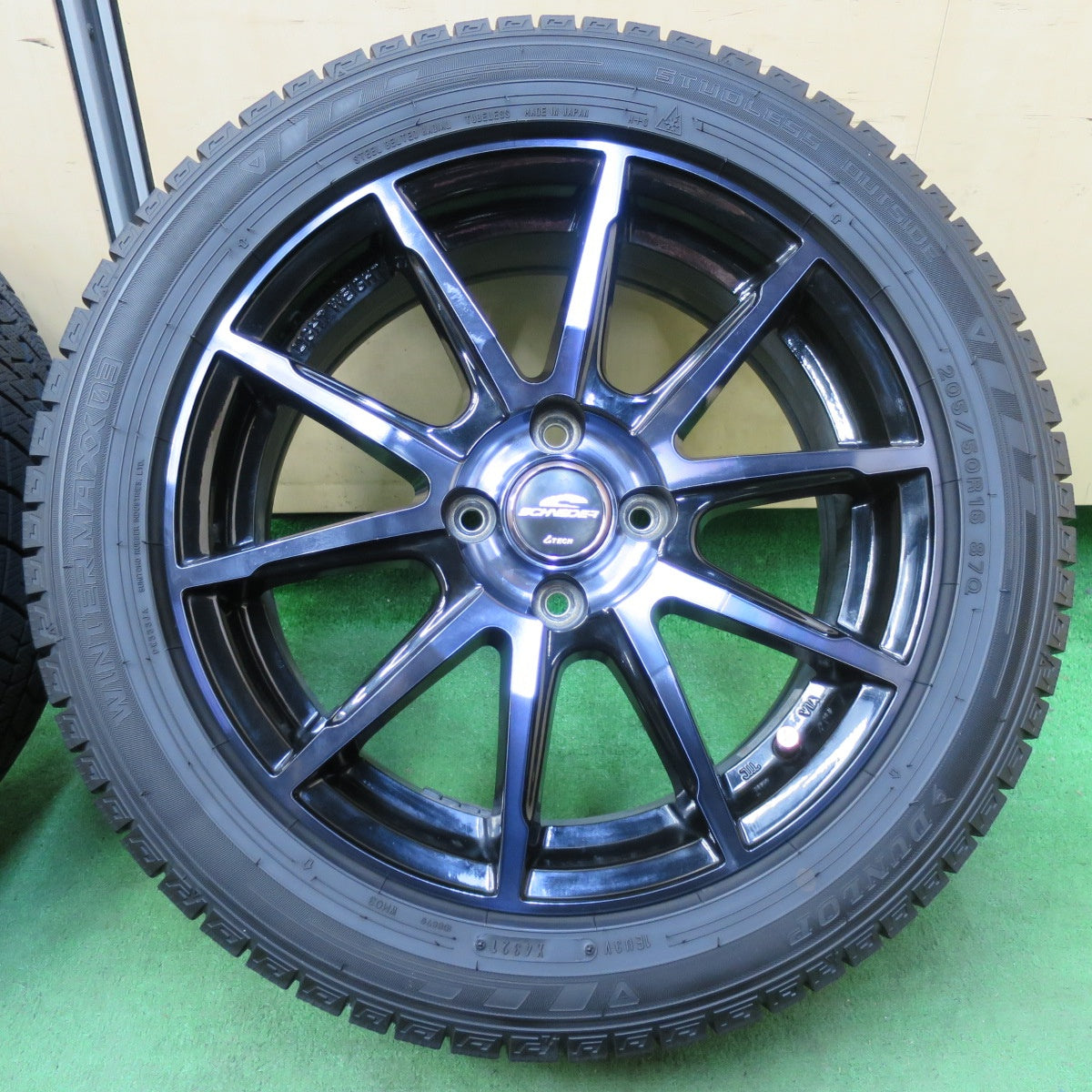 [送料無料] バリ溝！21年！キレイ！9.5分★スタッドレス 205/50R16 ダンロップ ウインターマックス03 SCHNEIDER シュナイダー 16インチ PCD100/4H★4113010イス