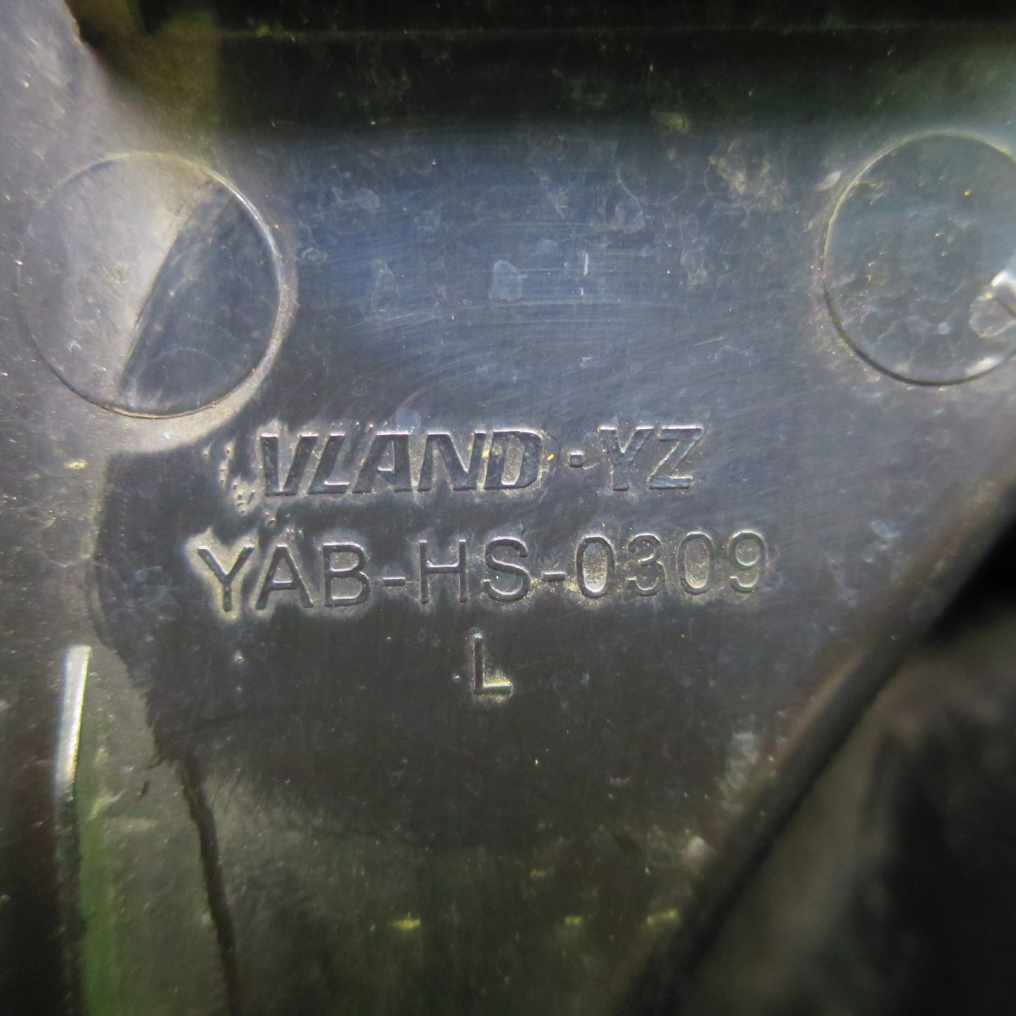 [送料無料] ☆VLAND テールライト 左右セット YAB-HS-0309 200系 ハイエース 社外 スモーク 流れるウインカー カスタム 車☆