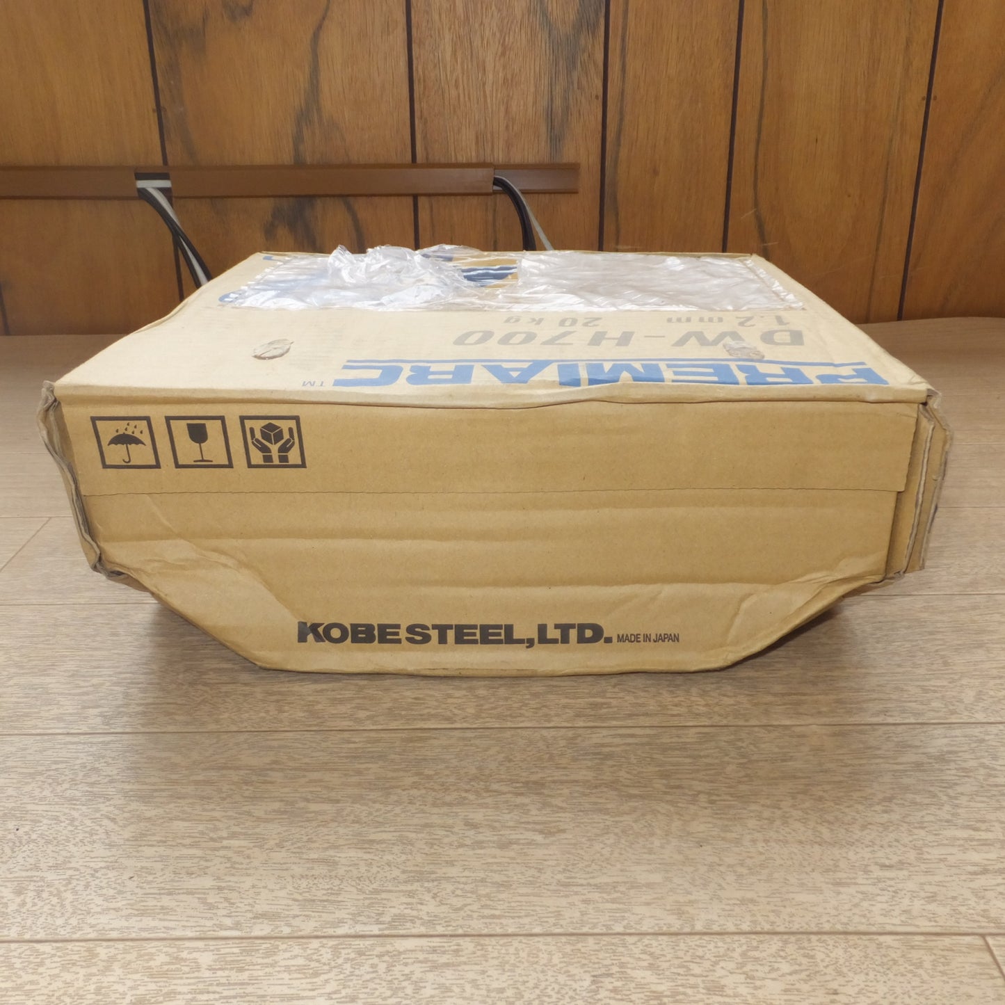 [送料無料] 未使用★神戸製鋼所 コベルコ KOBELCO PREMIARC 硬化肉盛溶接用フラックス入りワイヤ DW-H700 1.2mm 20kg★