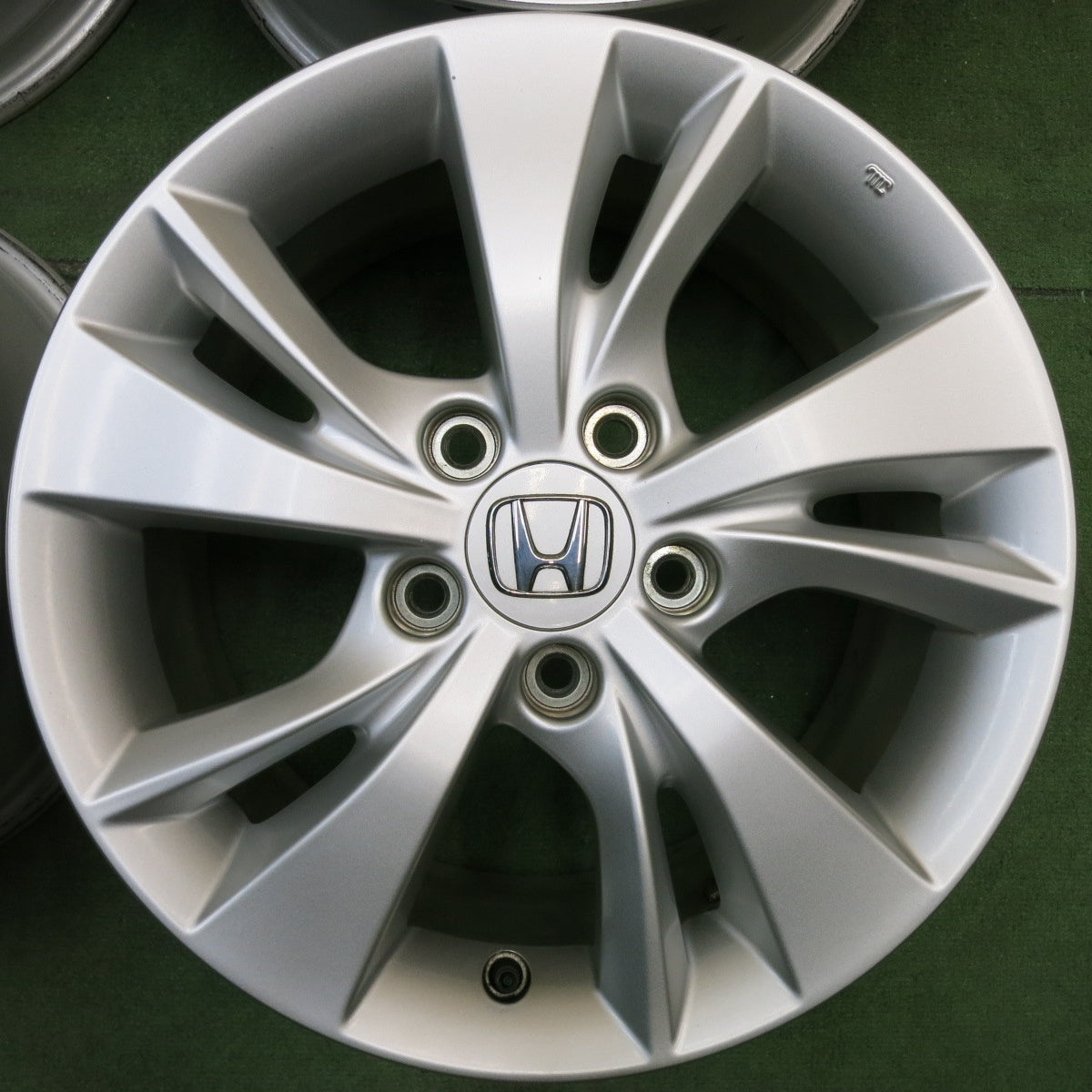 キレイ★ホンダ ヴェゼル 純正 ホイール 16インチ 16×7J PCD114.3/5H★6062403HAホ