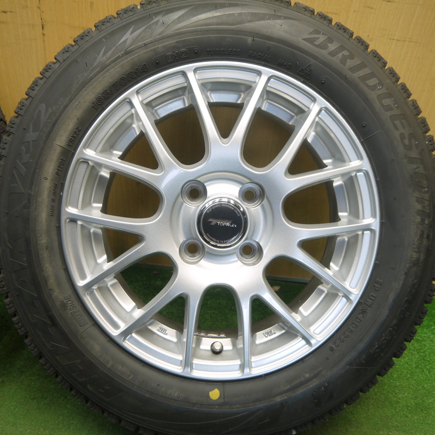 バリ溝！22年！キレイ！ほぼ10分★スタッドレス 165/70R14 ブリヂストン ブリザック VRX2 TOPRUN トップラン 14インチ PCD100/4H★6060202Hス