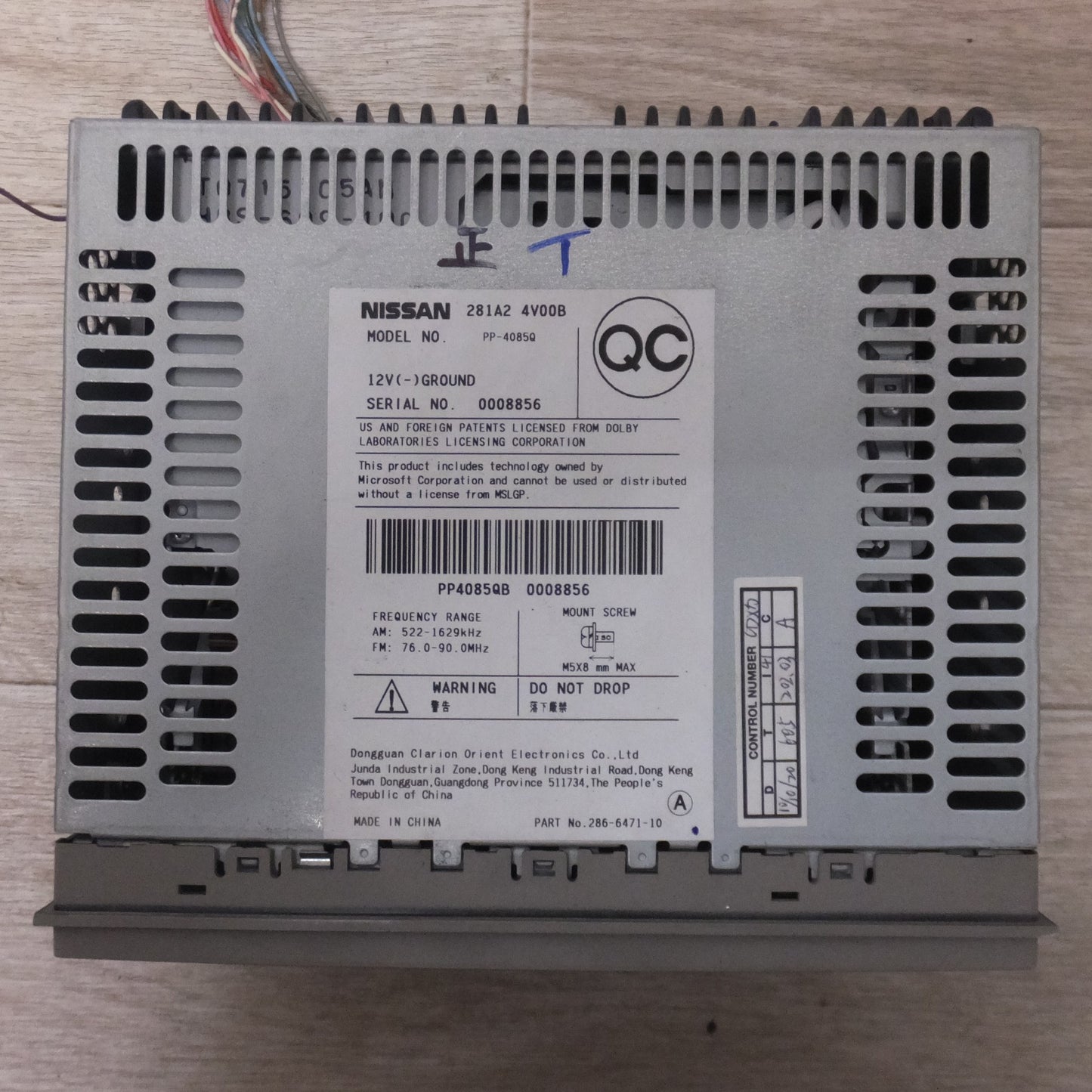 [送料無料] ★クラリオン製 日産 純正 カーオーディオ CD/MDデッキ PP-4085Q　281A2 4V00B[41]★