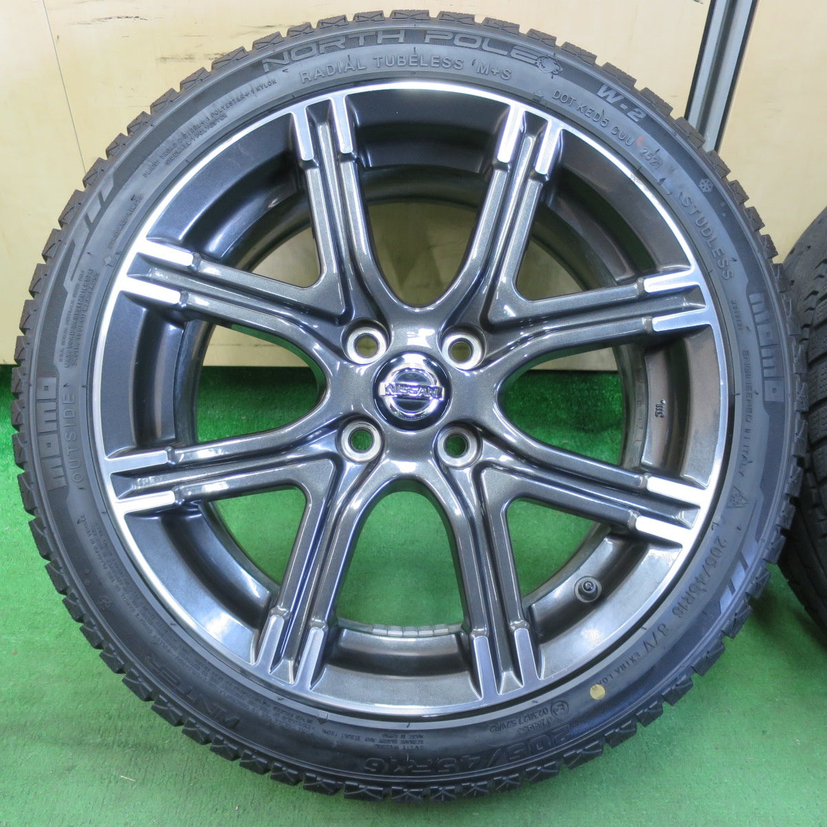 [送料無料] 4本価格！21年★日産 K13 マーチ ニスモ 純正 205/45R16 スタッドレス モモ NORTH POLE W-2 16インチ PCD100/4H★4102204イス