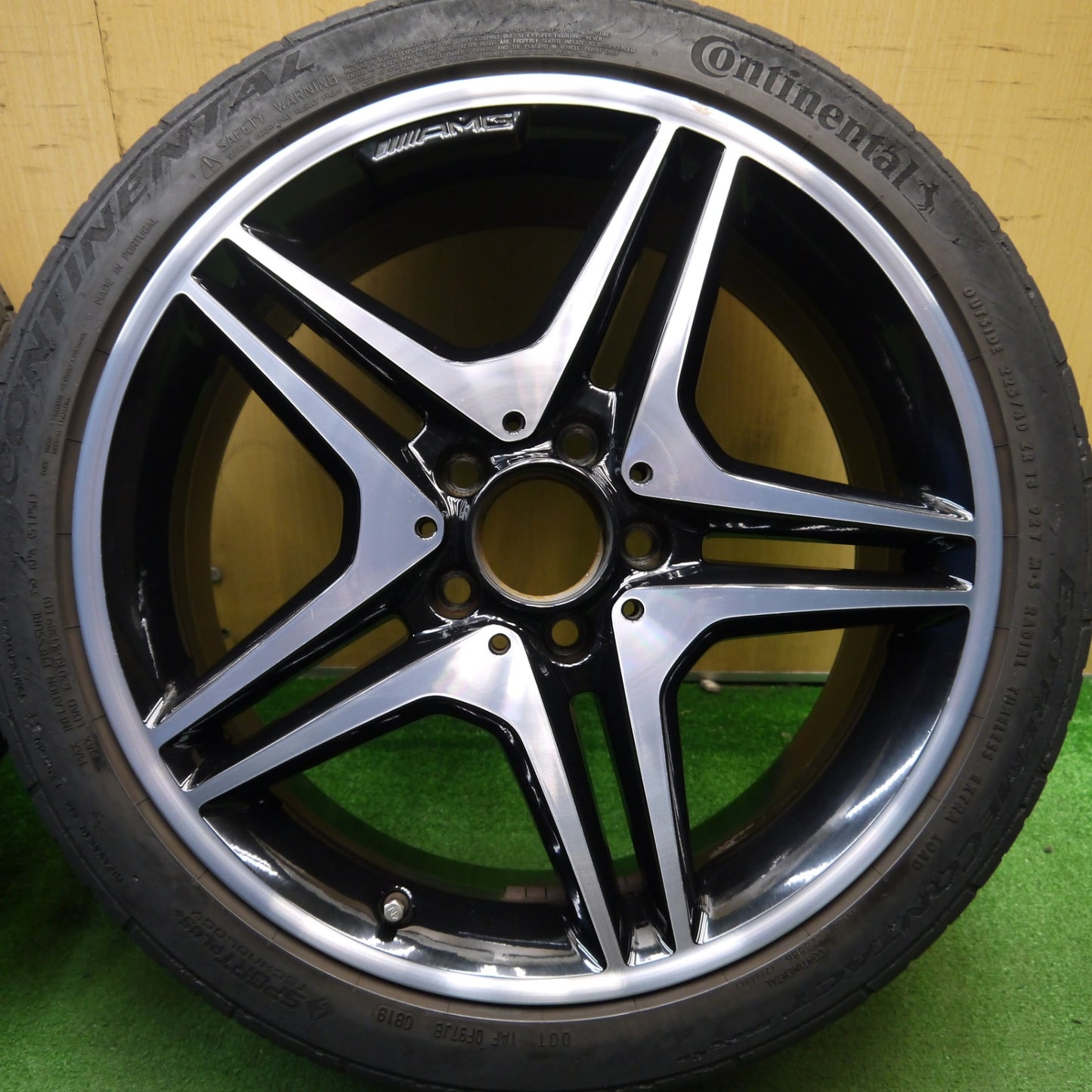 キレイ★ベンツ Aクラス W176 純正 AMG 225/40R18 コンチネンタル エクストリームコンタクト DWS06 18インチ PCD112/5H★5041812Hノ