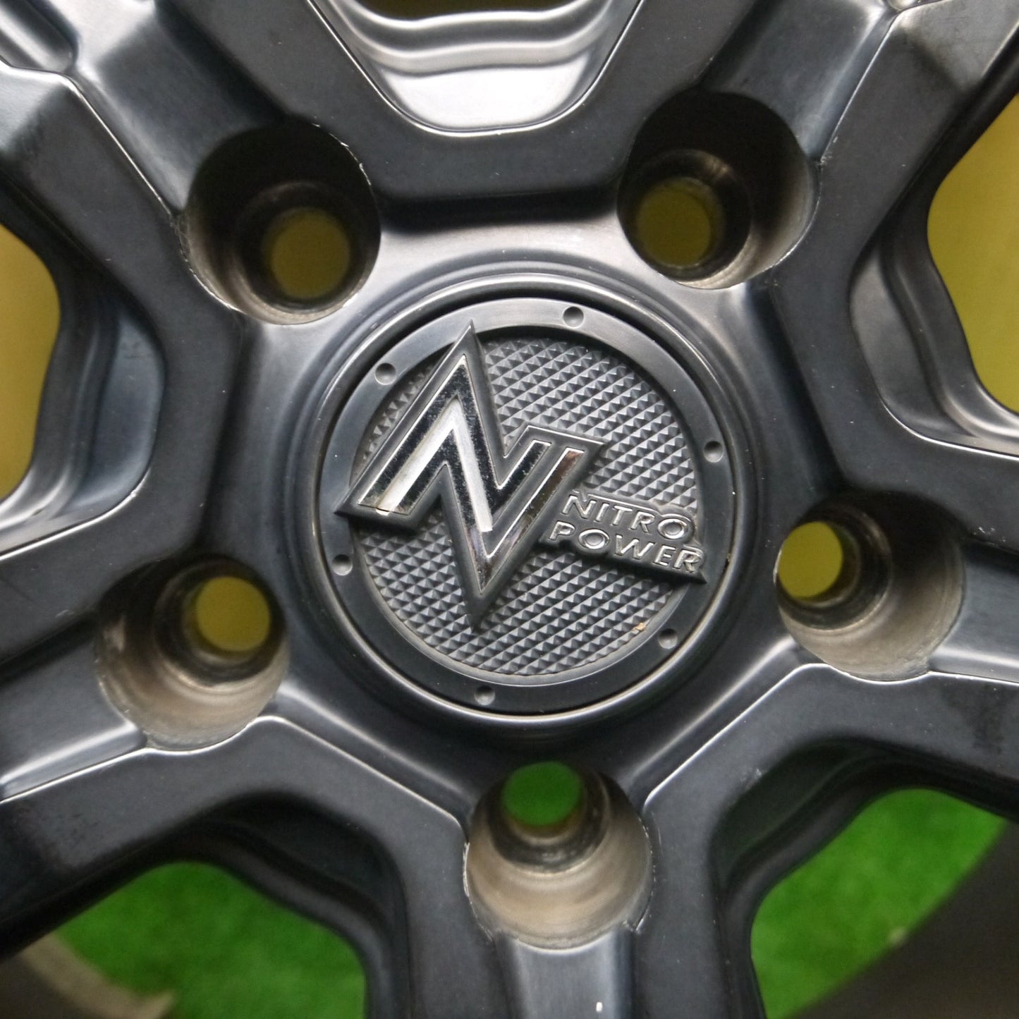 [送料無料] キレイ★NITRO POWER LFM527 CROSS CLAW 225/70R16 ヨコハマ ジオランダー A/T G015 ナイトロパワー PCD114.3/5H★4091703Hノ
