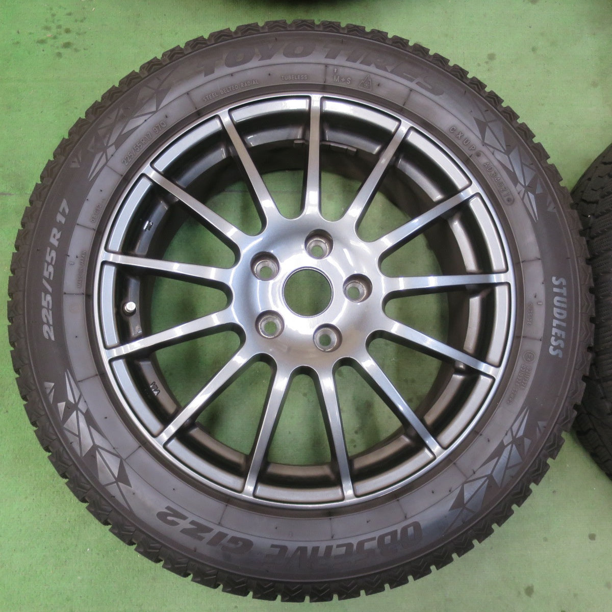 バリ溝！9.5分★BMW MINI 等 IRVINE F01 225/55R17 スタッドレス トーヨー オブザーブ GIZ2 アーヴィン 17インチ PCD112/5H★6012803イス