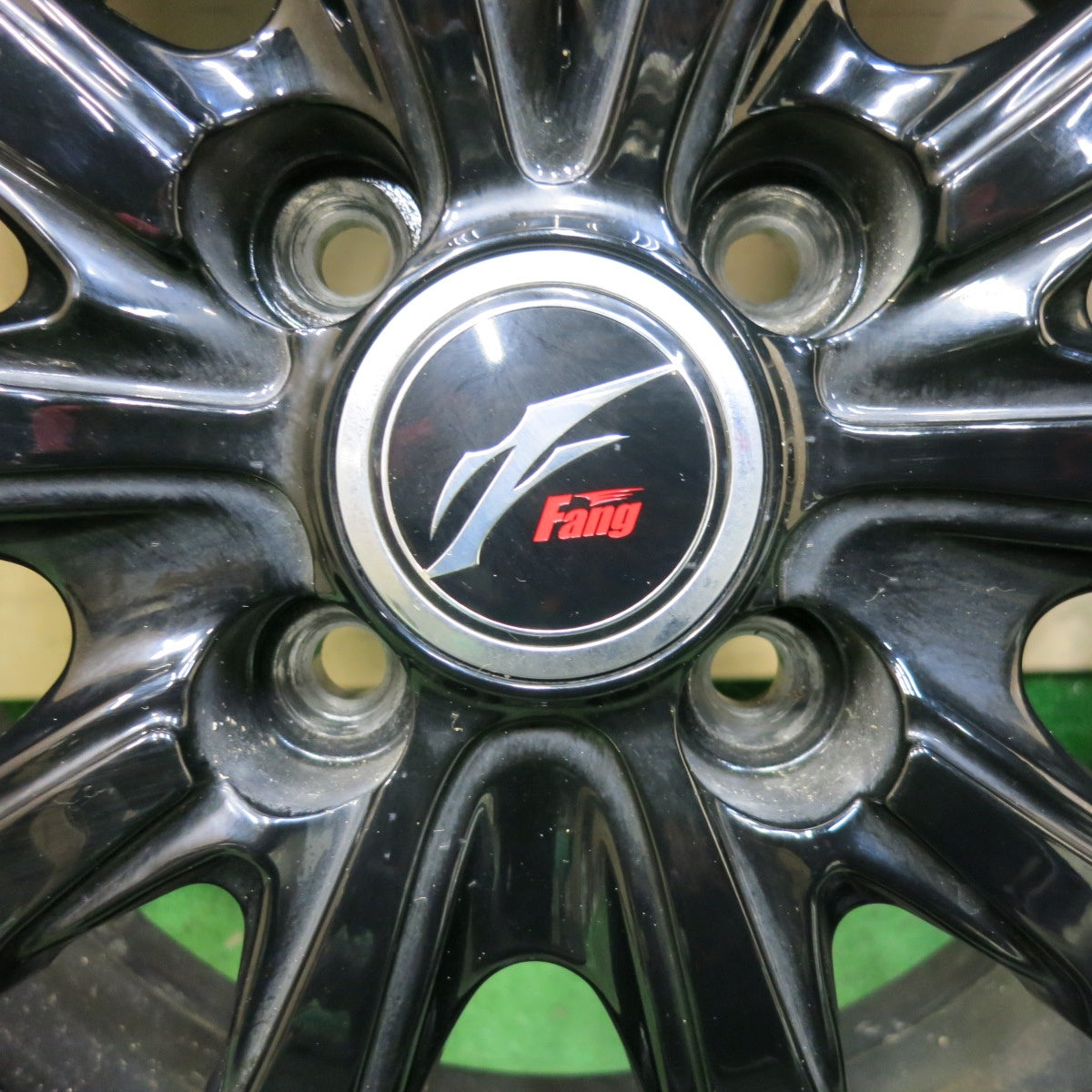 バリ溝！21年！9.5分★スタッドレス 185/65R15 ダンロップ ウインターマックス WM02 Fang ファング 15インチ PCD100/4H★5082601SKス
