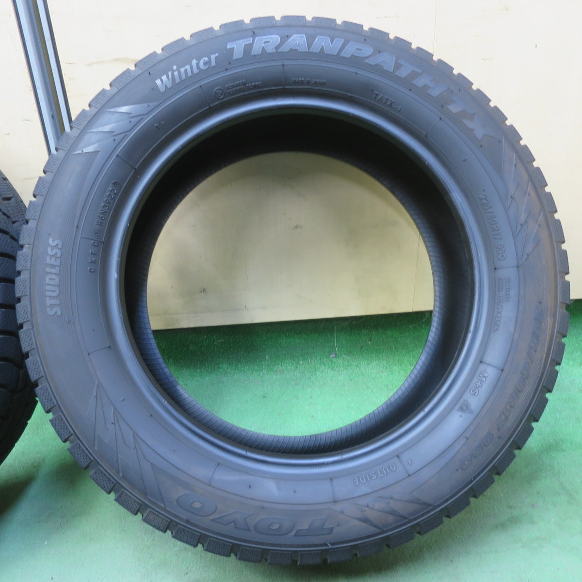 バリ溝！22年！9.5分★スタッドレス 225/60R17 トーヨー ウインター トランパス TX タイヤ 17インチ XV フォレスター アウトバック 等★6071408イスタ