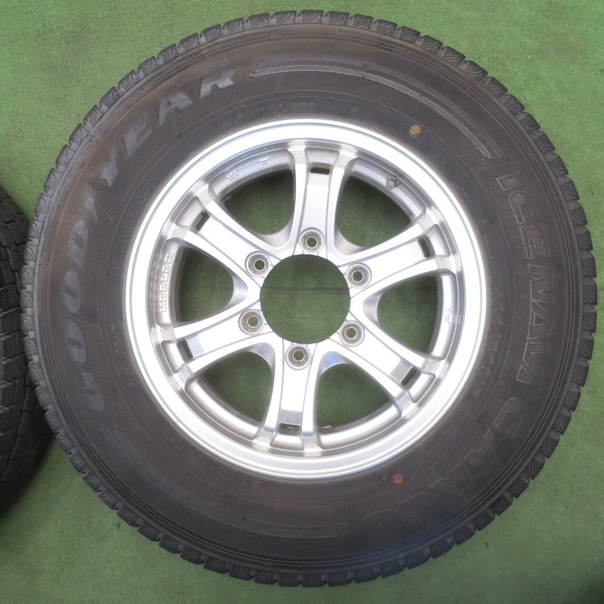 バリ溝！キレイ！9.5分★KEELER FORCE 195/80R15 107/105L スタッドレス グッドイヤー アイスナビ CARGO キーラー フォース 15インチ PCD139.7/6H★6051902NJス