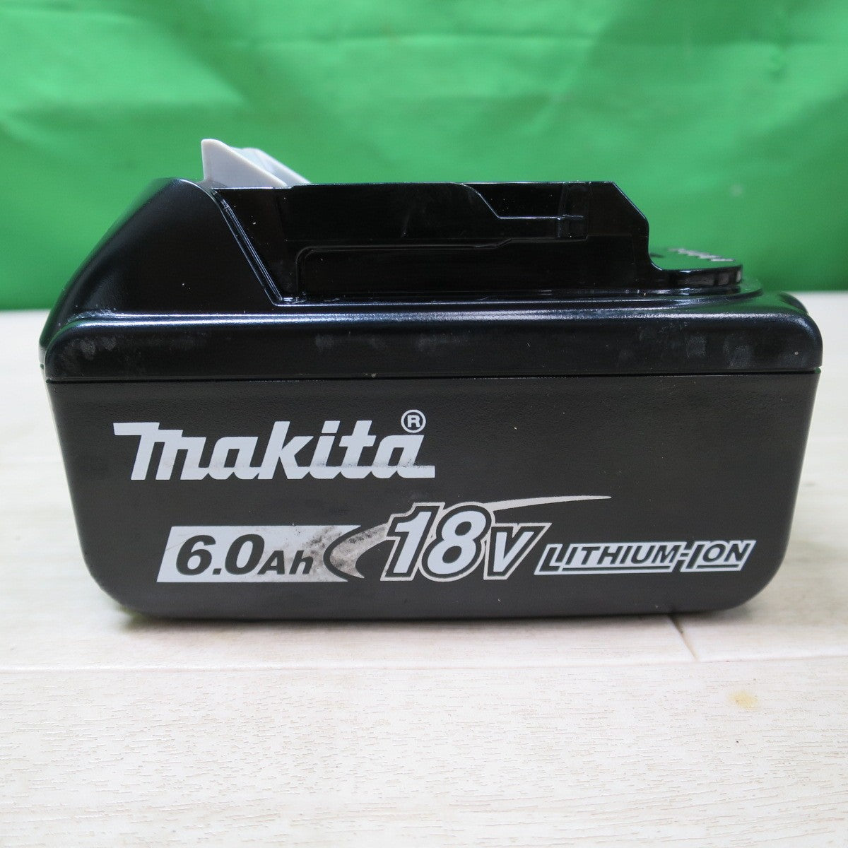 [送料無料] バッテリー2個！キレイ☆マキタ 充電式 インパクトドライバ TD173D GXFY 電動 工具 18V 6.0Ah makita イエロー コードレス☆