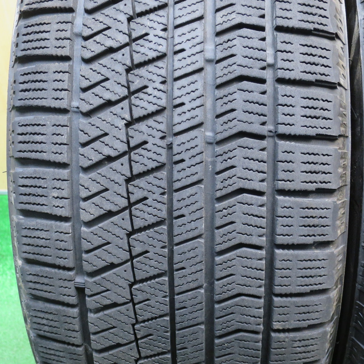 バリ溝！キレイ！8.5分★トヨタ 30系 アルファード ヴェルファイア SC ZG 純正 235/50R18 スタッドレス ブリヂストン ブリザック VRX2 18インチ PCD114.3/5H★6020501NJス