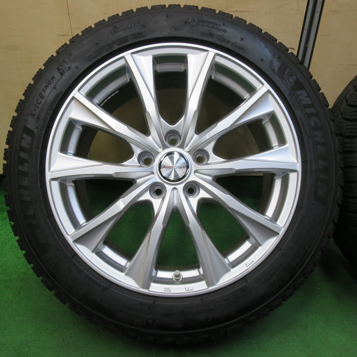*送料無料* バリ溝！21年！キレイ！9分★スタッドレス 225/50R18 ミシュラン X-ICE SNOW JOKER ジョーカー 18インチ PCD114.3/5H★4080503イス