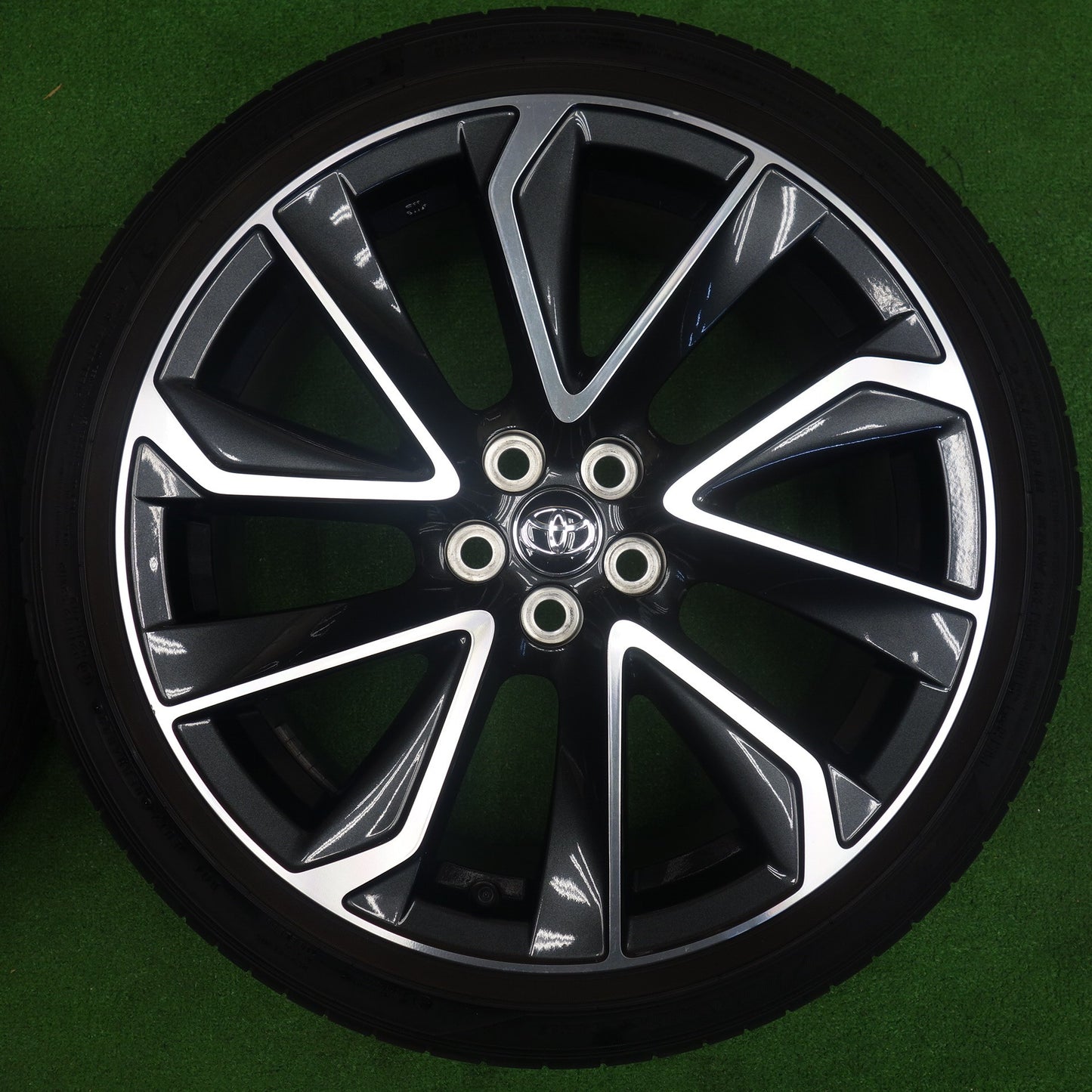 キレイ！22年★トヨタ カローラスポーツ GZ 純正 225/40R18 ダンロップ SP スポーツマックス 050 18インチ PCD100/5H★6042403KTノ