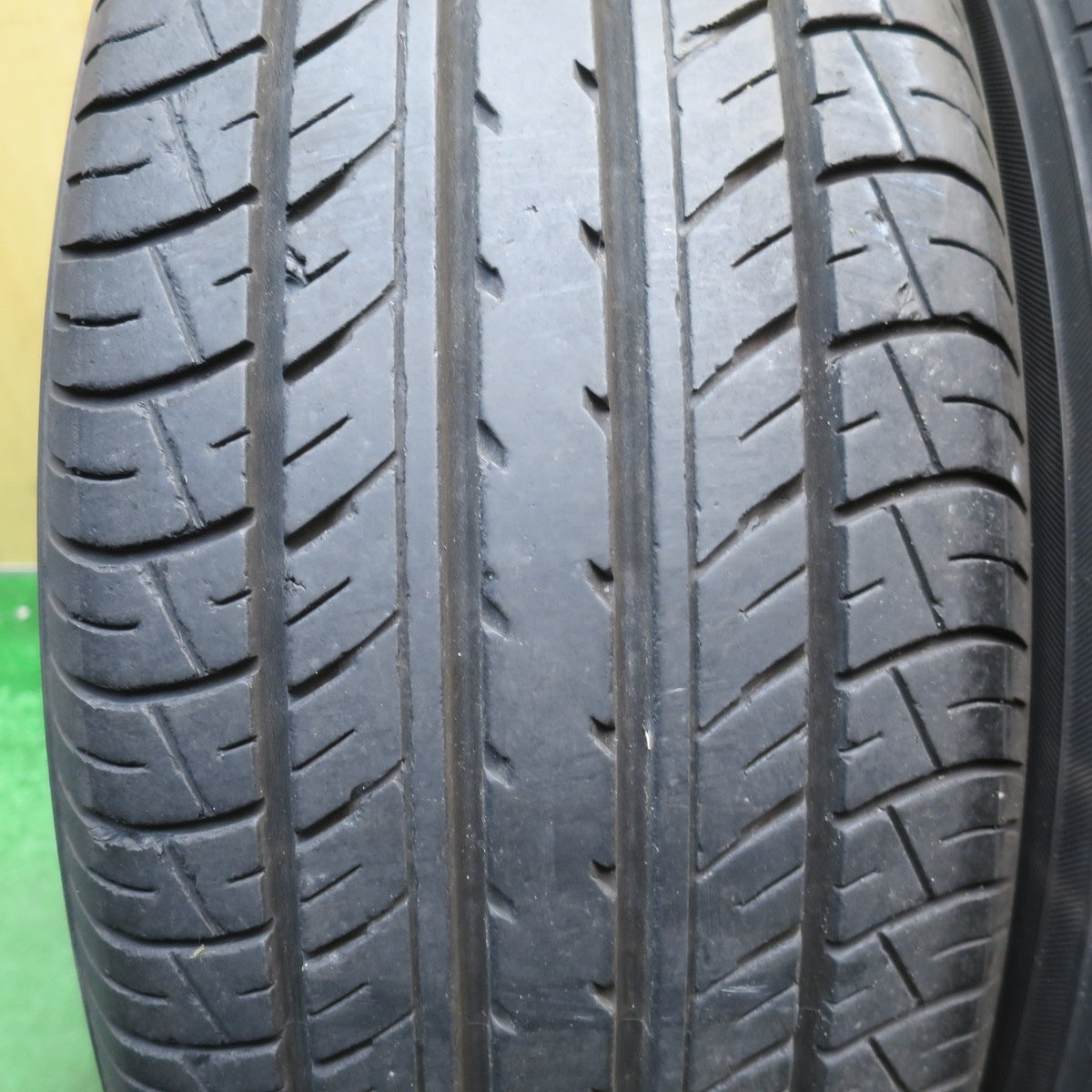 4本価格★205/60R16 ヨコハマ dB デシベル E70 E70A タイヤ 16インチ ノア ヴォクシー ステップワゴン 等★6052207NJノタ