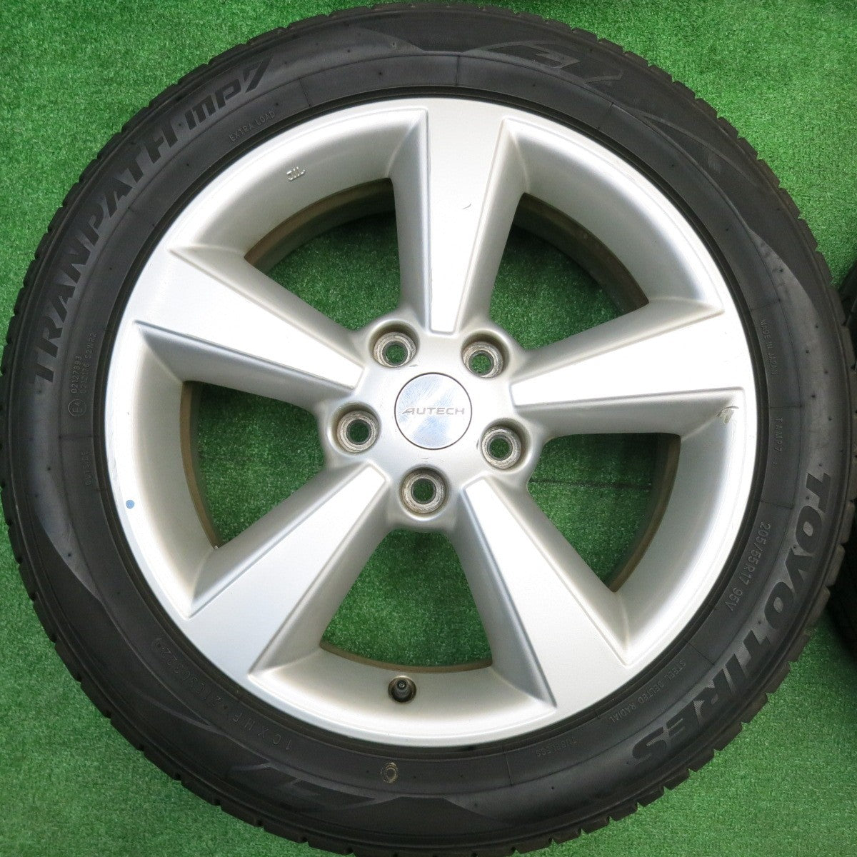 バリ溝！22年！9.5分★日産 デュアリス 純正 205/55R17 トーヨー トランパス MP7 17インチ AUTECH オーテック PCD114.3/5H★5102503HAノ