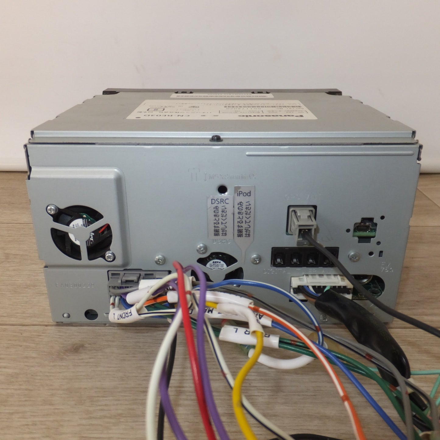 [送料無料] ★パナソニック Panasonic SDカーナビステーション Strada CN-RE03D[6]★