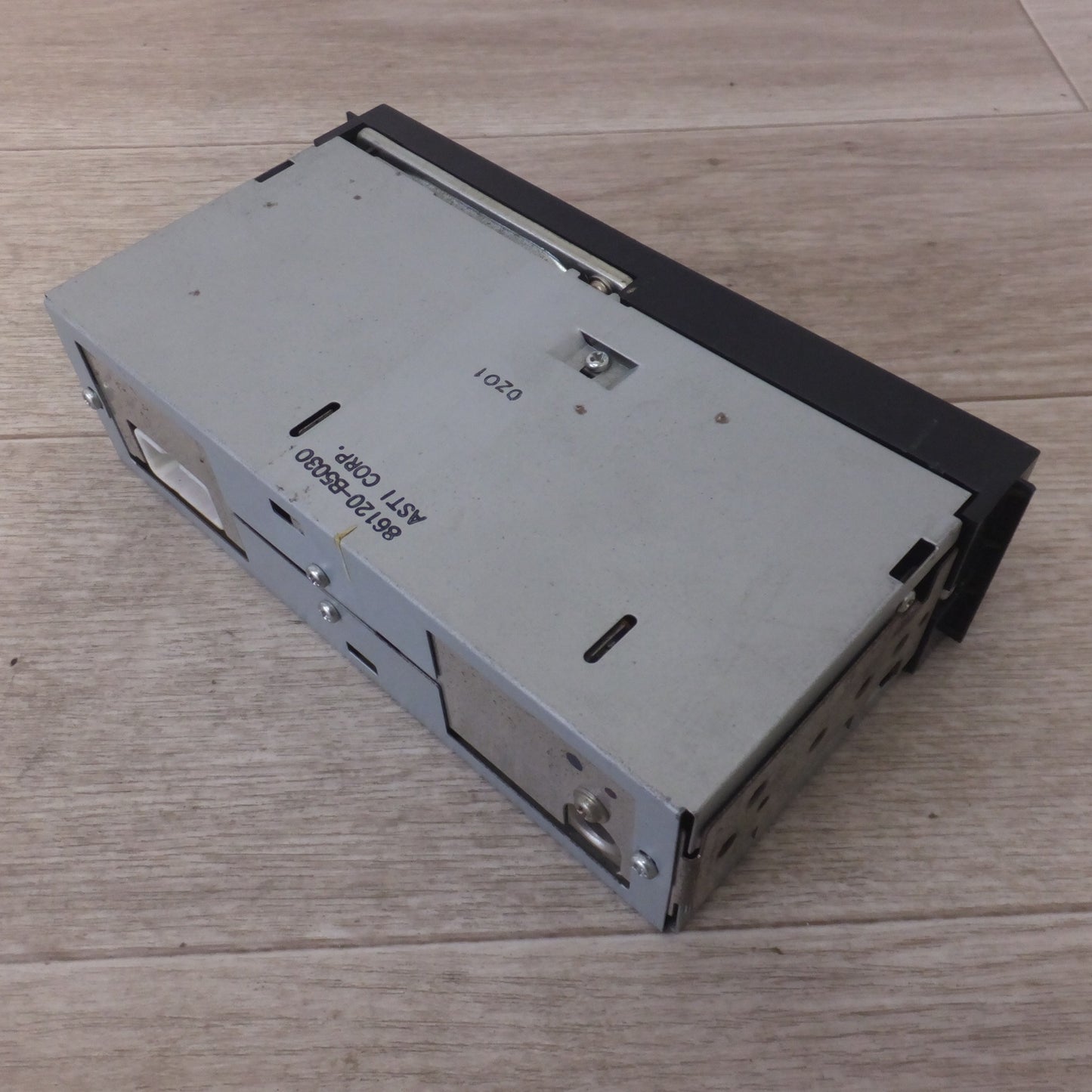 [送料無料] ★ASTI製 ダイハツ 純正 スピーカー内蔵 AM/FMラジオ 86120-B5030[14-3]★