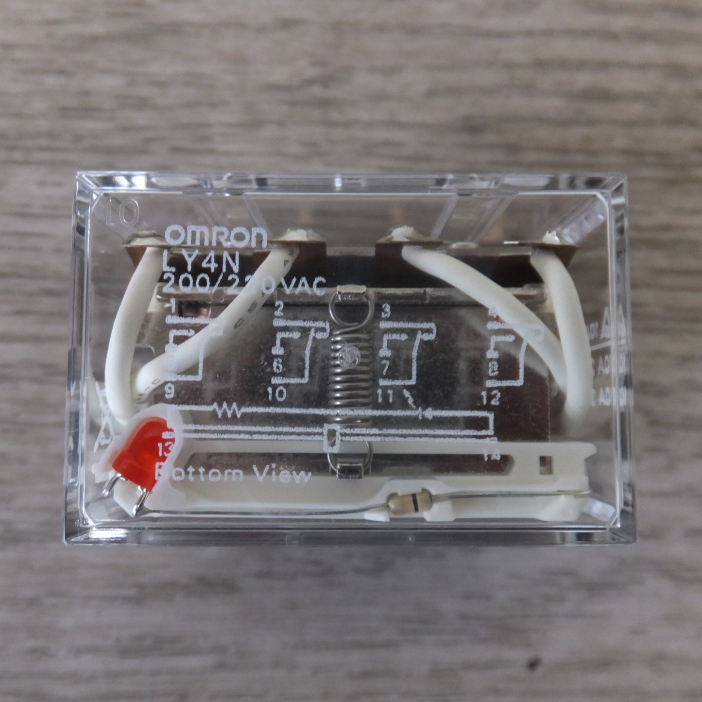 ●複数在庫有●[送料無料] 未使用★オムロン OMRON バイパワーリレー LY4N 200/220VAC 10個入 1箱★