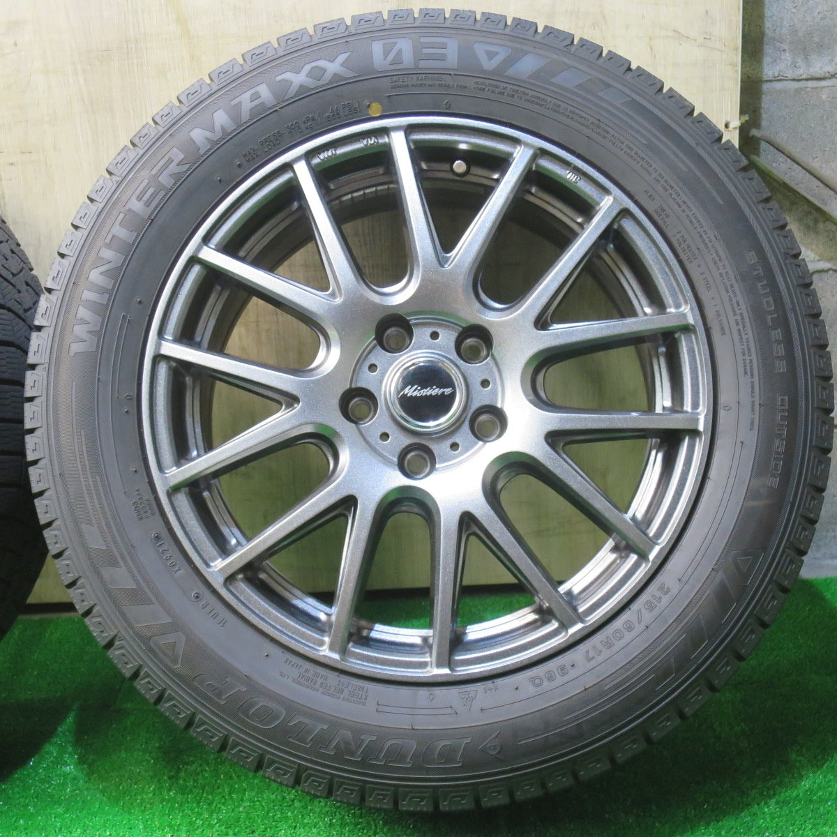 バリ溝！21年！キレイ！9.5分★スタッドレス 215/60R17 ダンロップ ウインターマックス 03 Mistiere ミスティーレ 17インチ PCD114.3/5H★5101103NJス