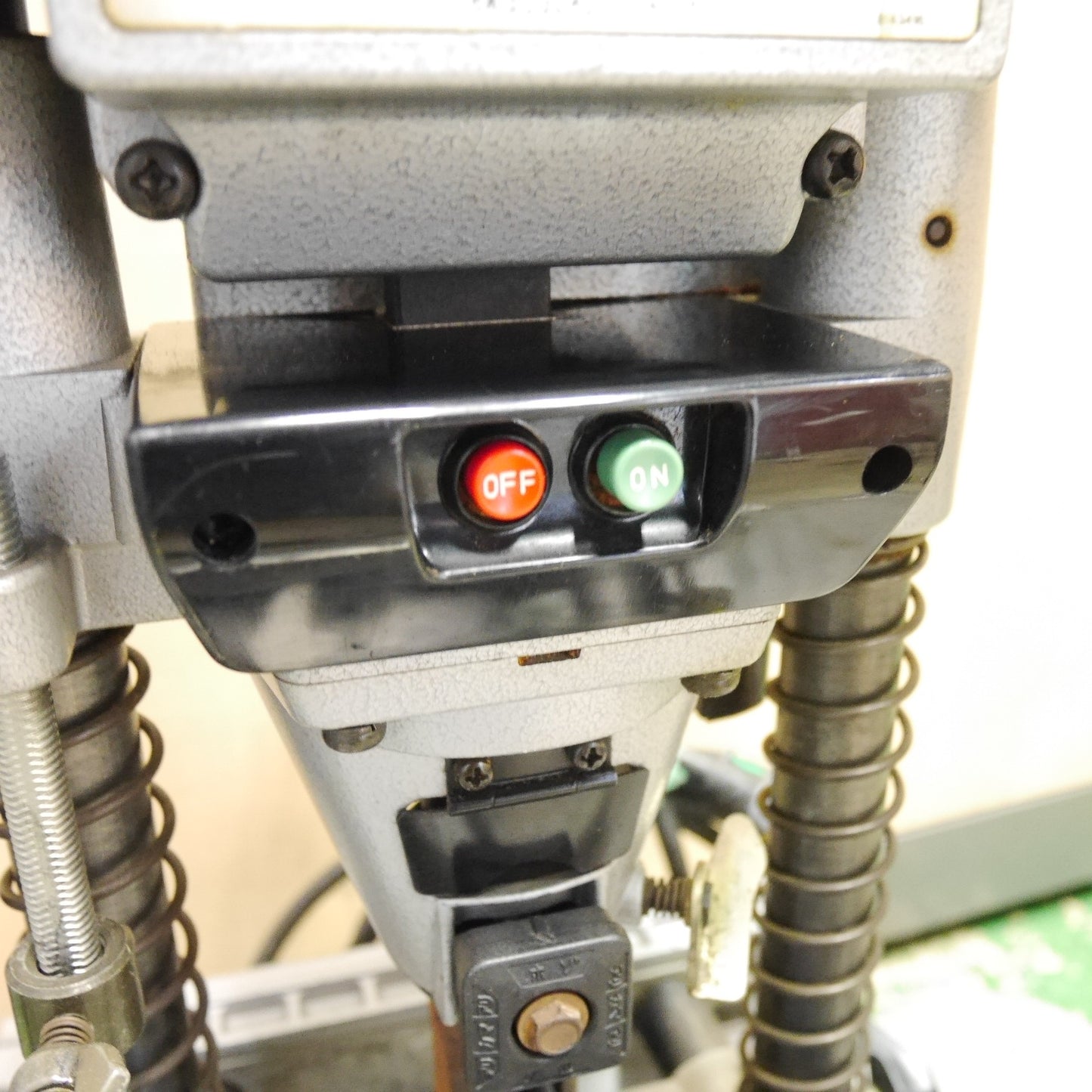 [送料無料] ☆マキタ 手動 カクノミ 7304 電動 工具 角のみ 角ノミ 穴あけ 木材 加工 makita☆