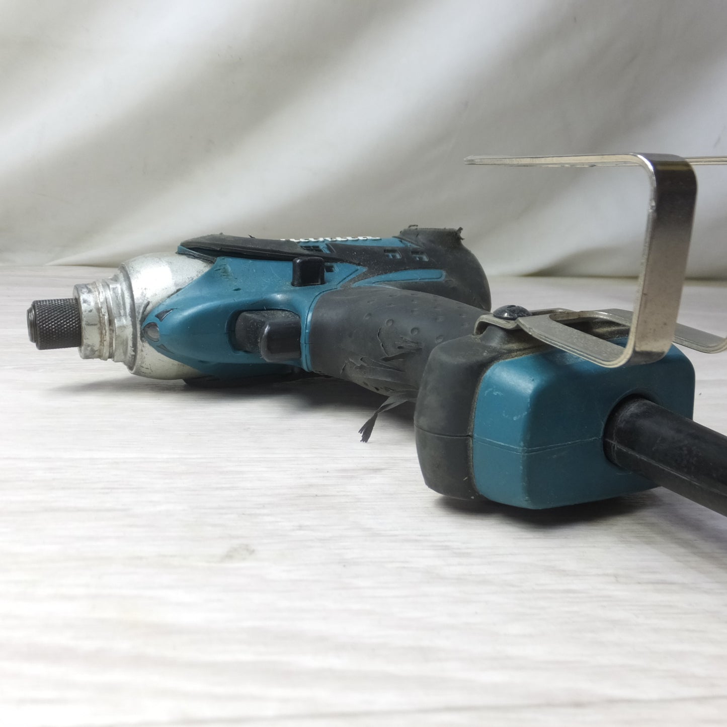 [送料無料] ◆makita マキタ インパクトドライバ 6955 コード式 電動工具 100V◆