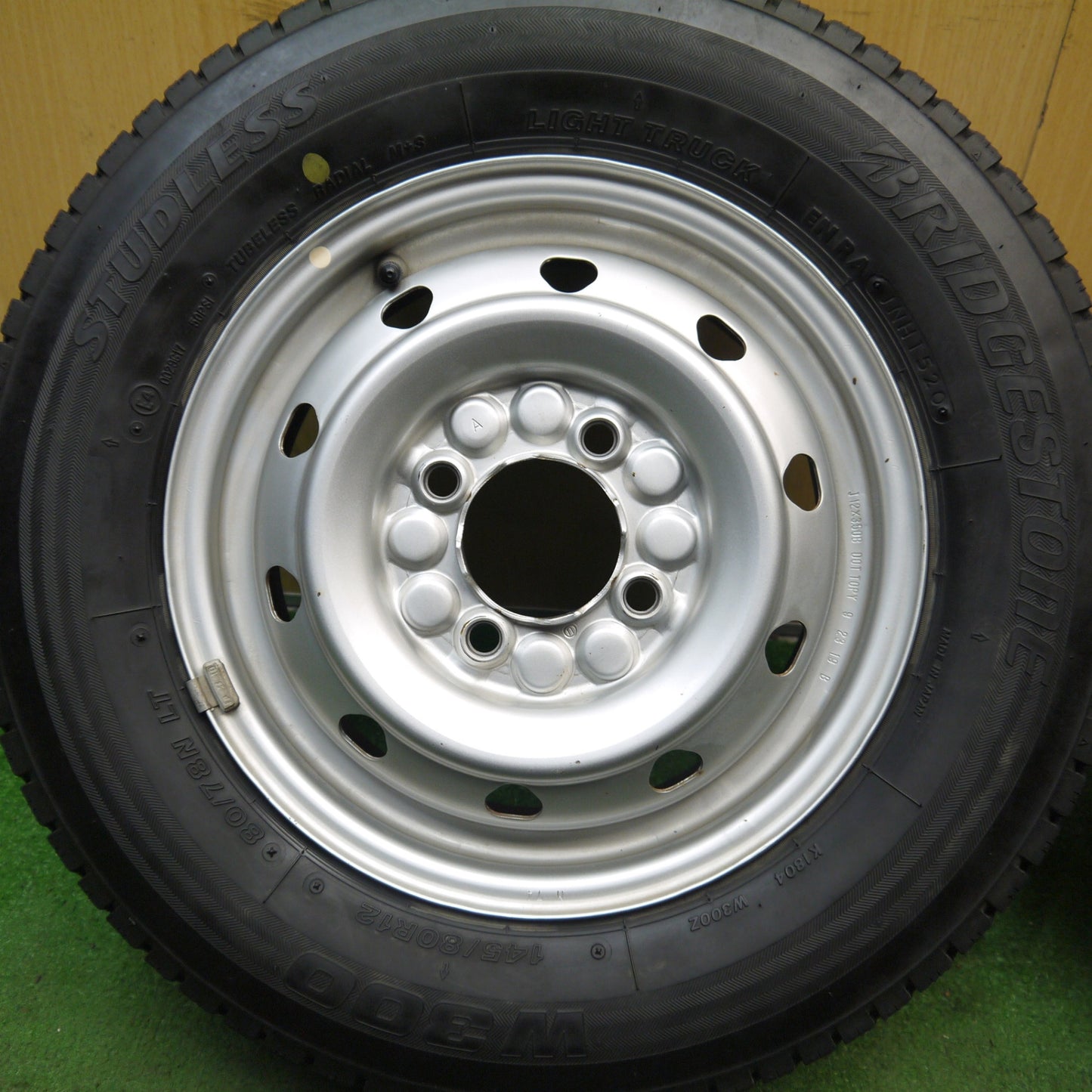 キレイ★スタッドレス 145/80R12 80/78N ブリヂストン W300 TOPY スチール ホイール 12インチ PCD100/4H★5091003Hス