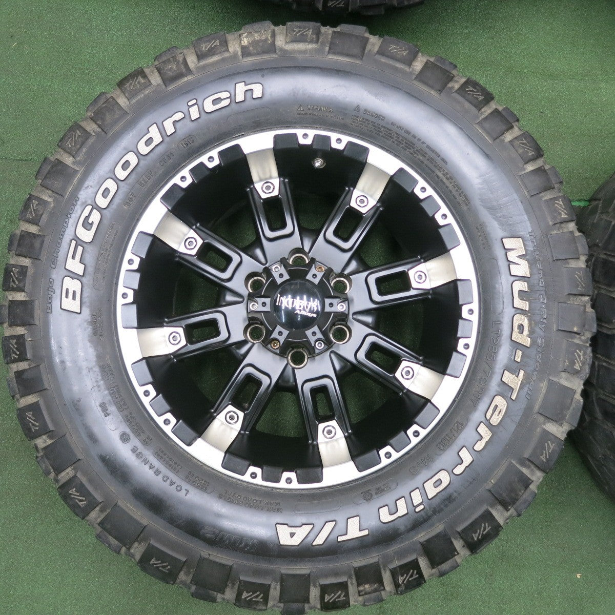 *送料無料* 4本価格★INCUBUS Alloys 285/70R17 BFグッドリッチ Mud-Terrain T/A KM2 インキュバス 17インチ PCD139.7/6H★4042001TNノ