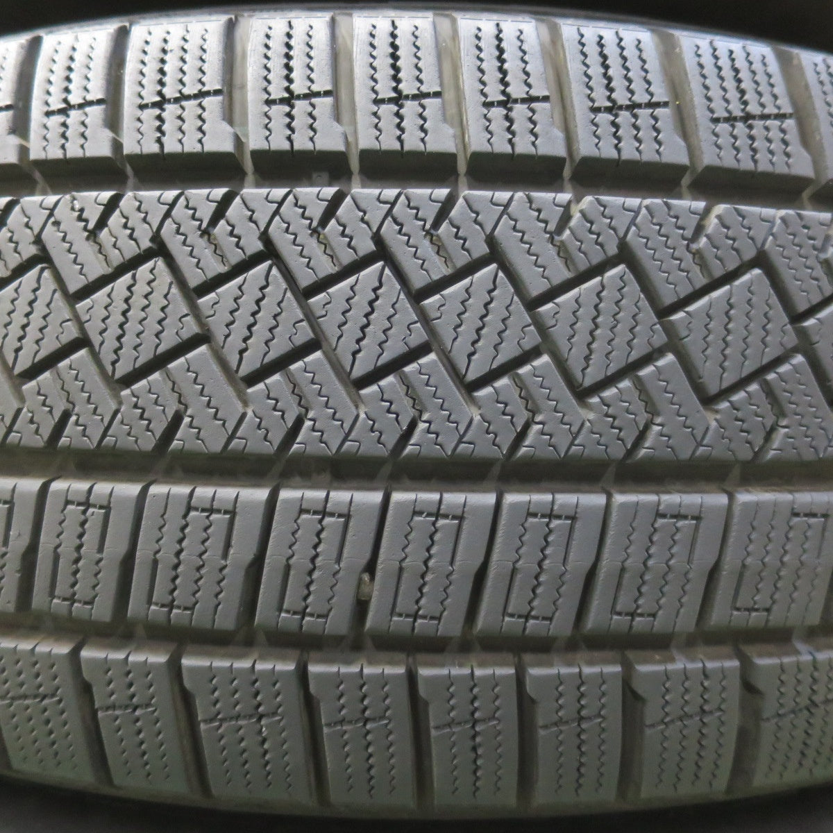 バリ溝！22年！キレイ！9分◎トヨタ 80系 ハリアー Gグレード 純正 225/60R18 スタッドレス ピレリ アイスゼロ アシンメトリコ 18インチ PCD114.3/5H◎6091502IMス