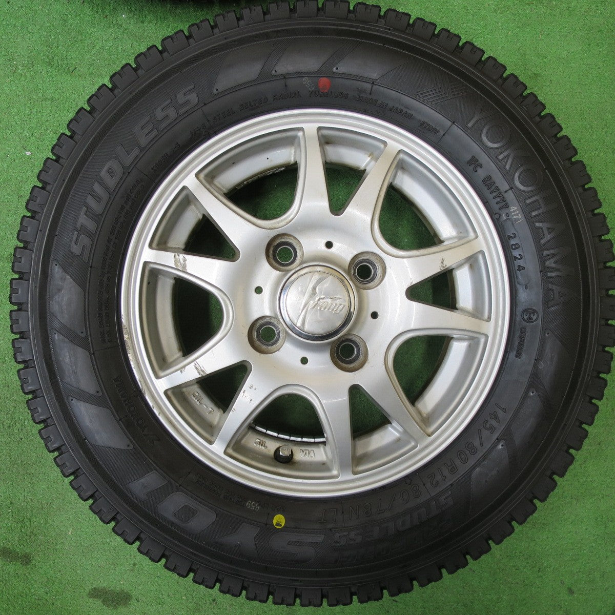タイヤほぼ未使用！24年★スタッドレス 145/80R12 80/78N ヨコハマ SY01 Fang ファング 12インチ PCD100/4H★5051303TTス