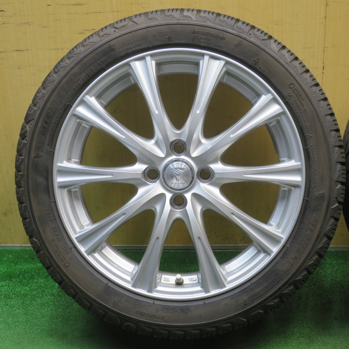 バリ溝！23年！キレイ！9.5分◎スタッドレス 205/50R17 ミシュラン X-ICE SNOW STAYER ステイヤー 17インチ PCD100/4H◎6062204NJス