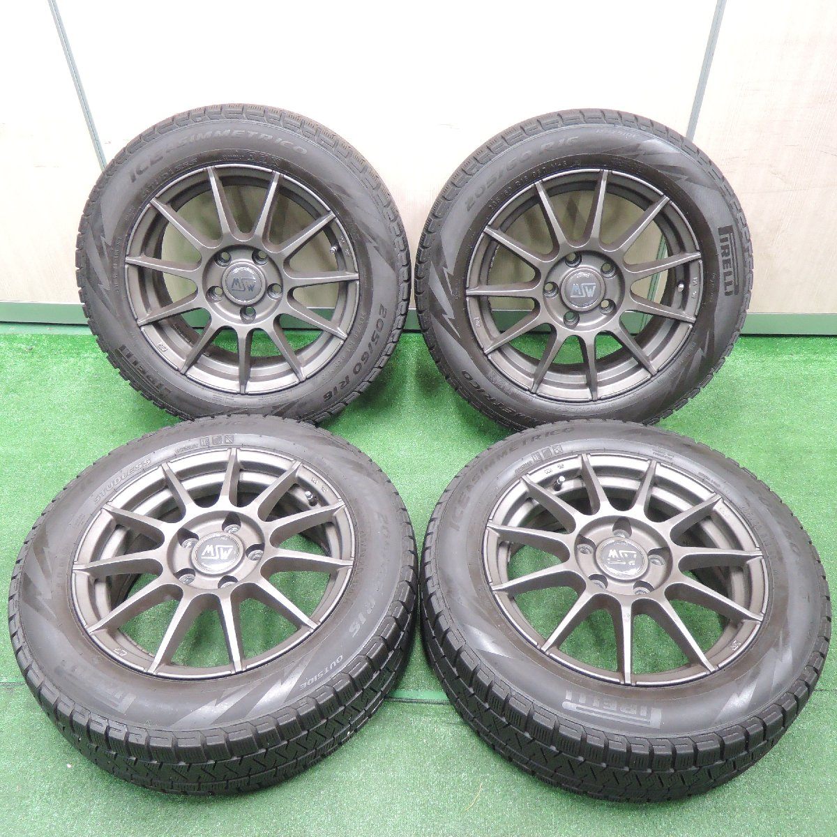 キレイ★BMW 等 MSW O・Z 205/60R16 スタッドレス ピレリ アイスアシンメトリコ 16インチ PCD120/5H OZ★3101607TNス