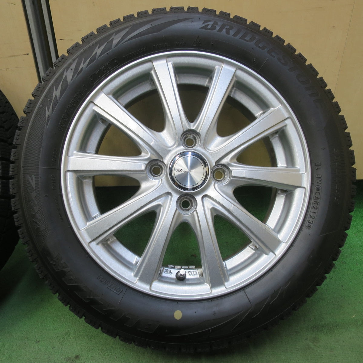 バリ溝！23年！キレイ！9分◎スタッドレス 155/65R14 ブリヂストン ブリザック VRX2 AZ Sports AZスポーツ 14インチ PCD100/4H◎6081910イス