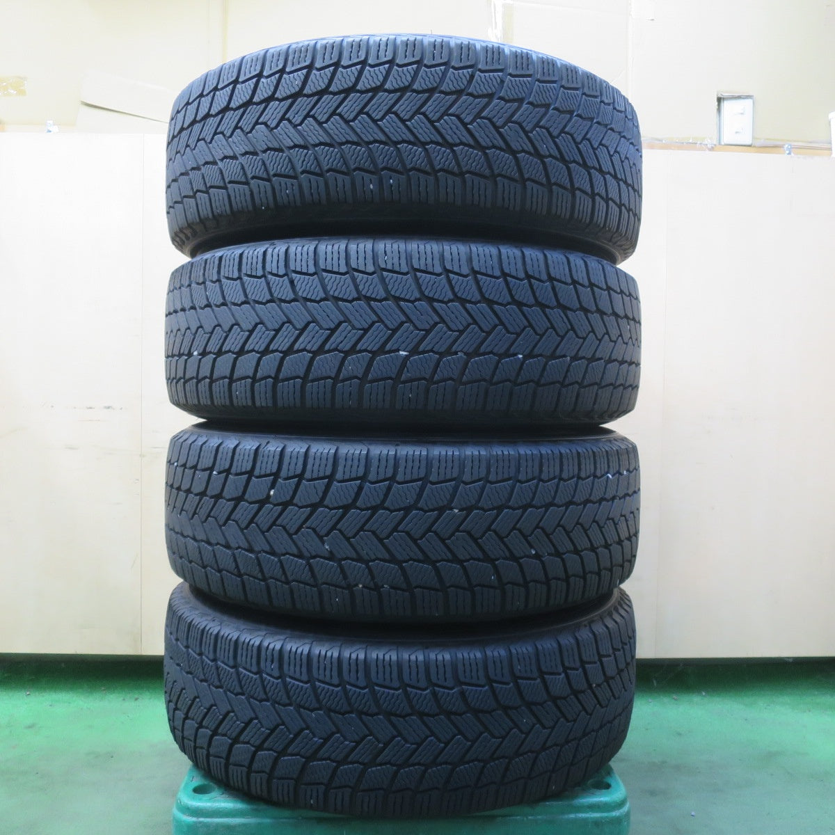バリ溝！23年！キレイ！9.5分◎スタッドレス 225/65R17 ミシュラン X-ICE SNOW SUV WAREN ヴァーレン 17インチ PCD114.3/5H◎6072006イス