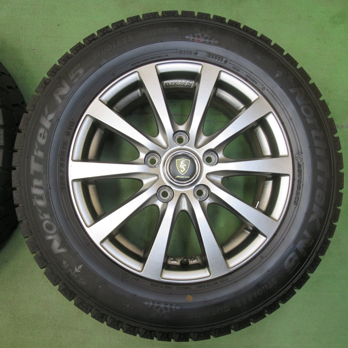 バリ溝！23年！キレイ！9.5分★スタッドレス 195/65R15 オートバックス ノーストレック N5 MANARAY SPORT マナレイ スポーツ 15インチ PCD114.3/5H★5112207イス