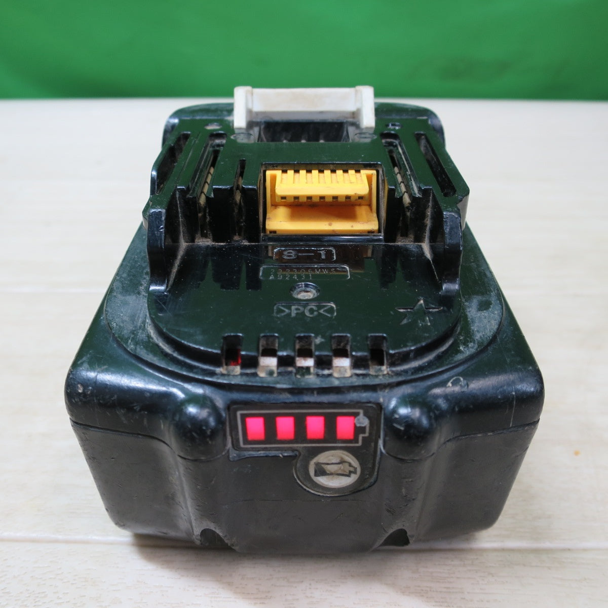 [送料無料] ☆マキタ 充電式 インパクト ドライバ TD157D 18V 充電器 バッテリー付 BL1860B 6.0Ah DC18RF 電動 工具 コードレス makita☆