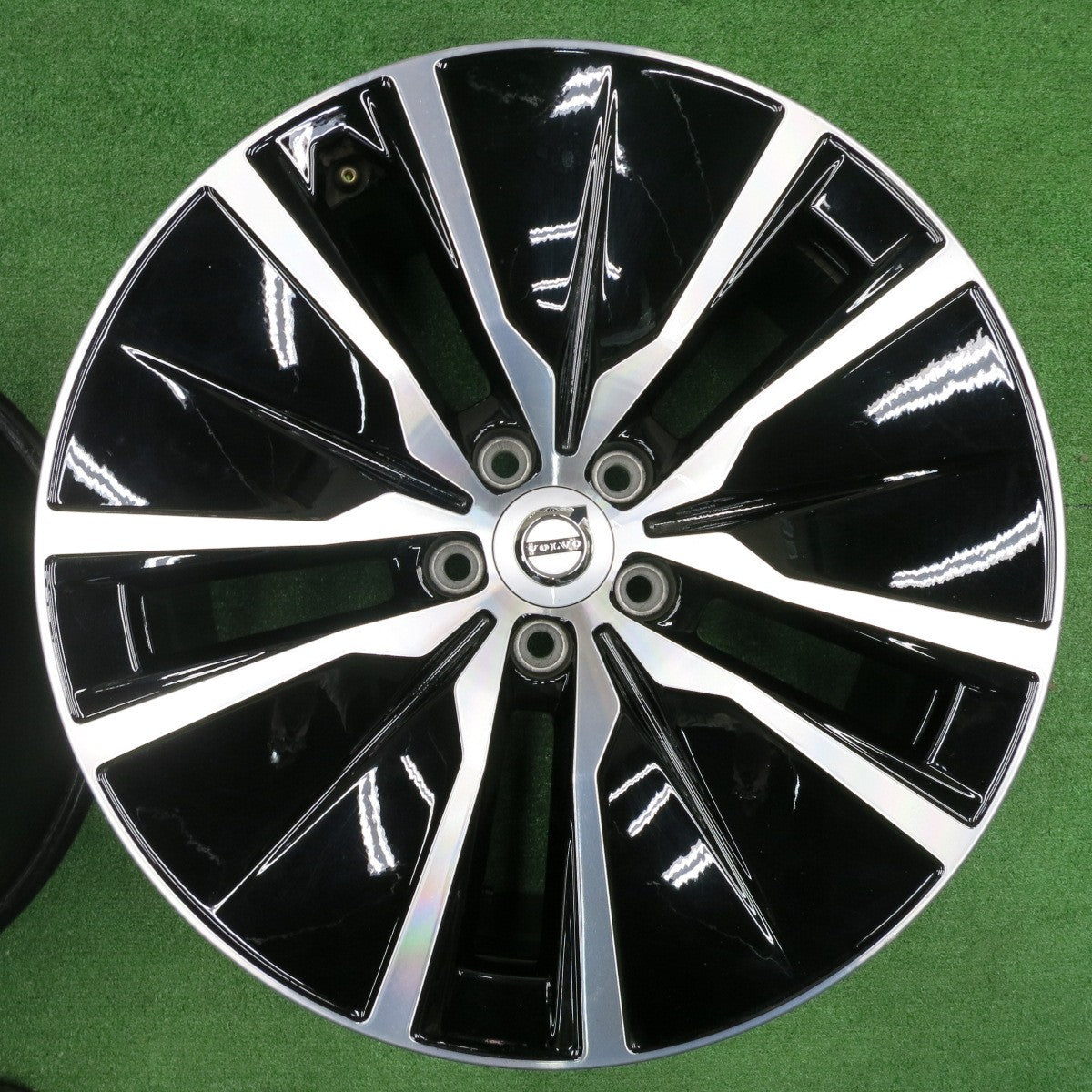 [送料無料] キレイ★ボルボ XC90 純正 ホイール 19インチ 19×8.0J PCD108/5H★4101101NJホ
