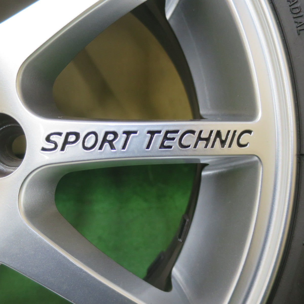 バリ溝！キレイ！9.5分★MINI ミニ クーパー 等 SPORT TECHNIC 175/65R15 スタッドレス ヨコハマ アイスガード iG30 スポーツテクニック 15インチ PCD112/5H★6042906イス