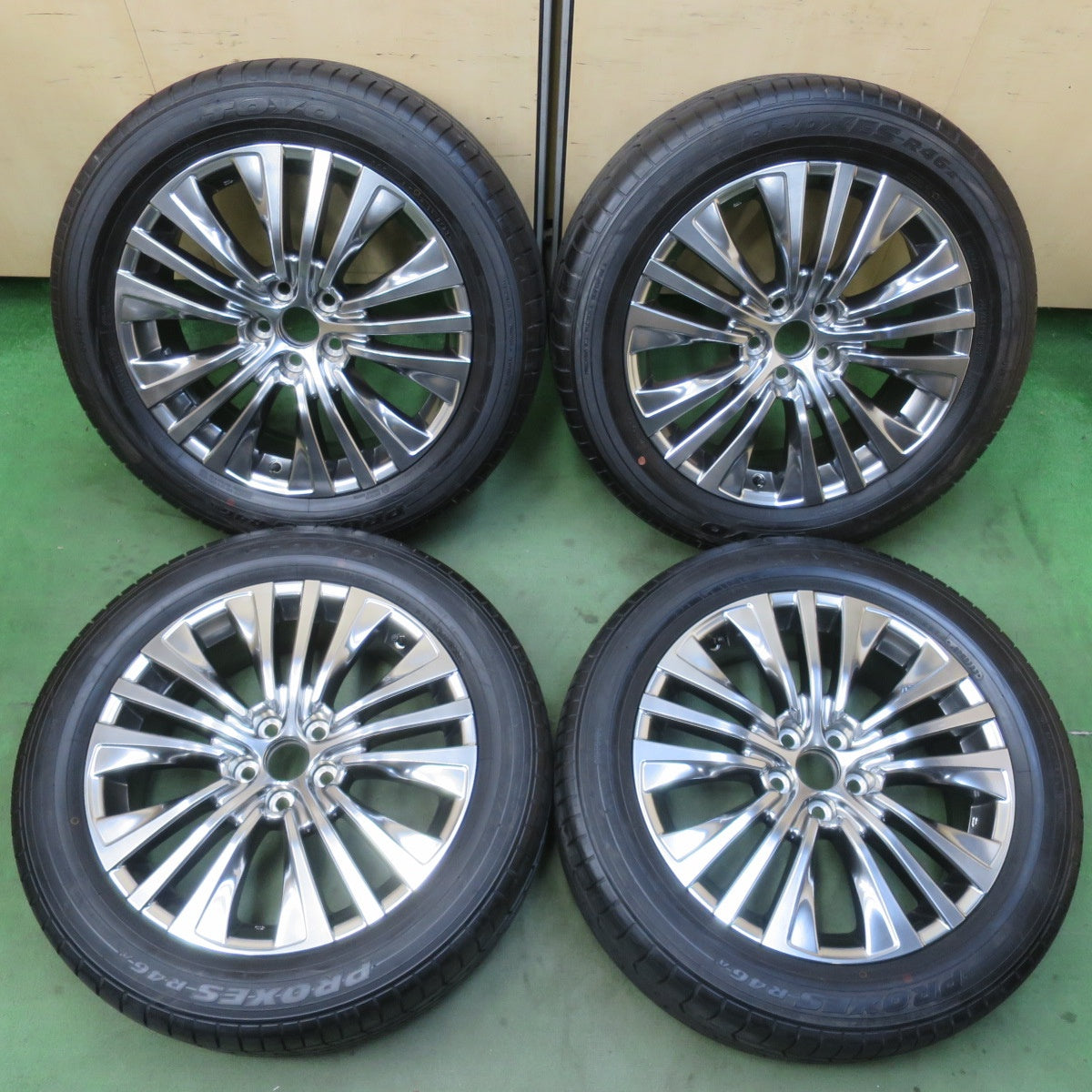 新車外し！23年★トヨタ 80系 ハリアー 純正 225/55R19 トーヨー プロクセス R46A 19インチ PCD114.3/5H★6031401イノ