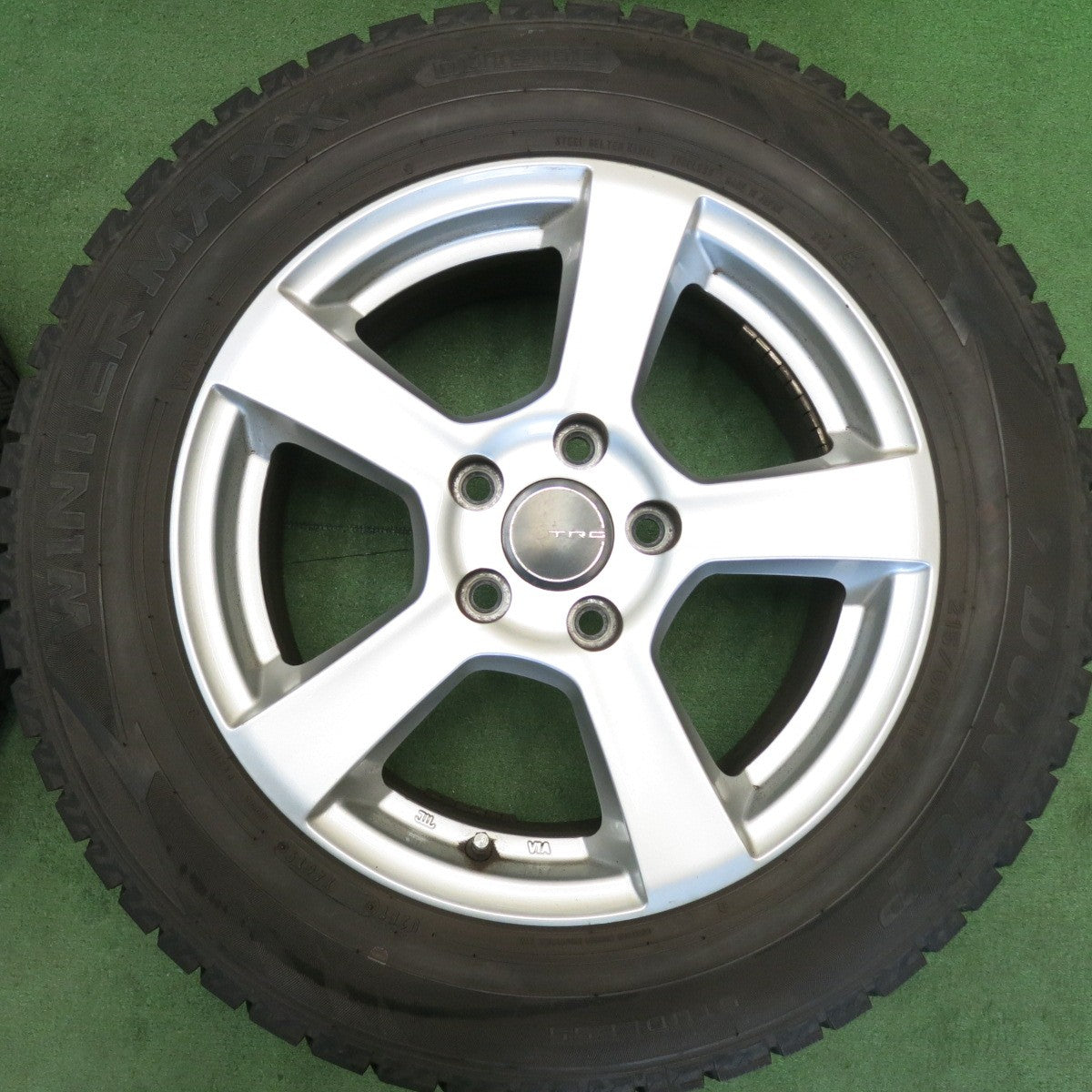 バリ溝！9分★ワーゲン 等 TRG 215/60R16 スタッドレス ダンロップ ウインターマックス WM02 16インチ PCD112/5H★6051406HAス