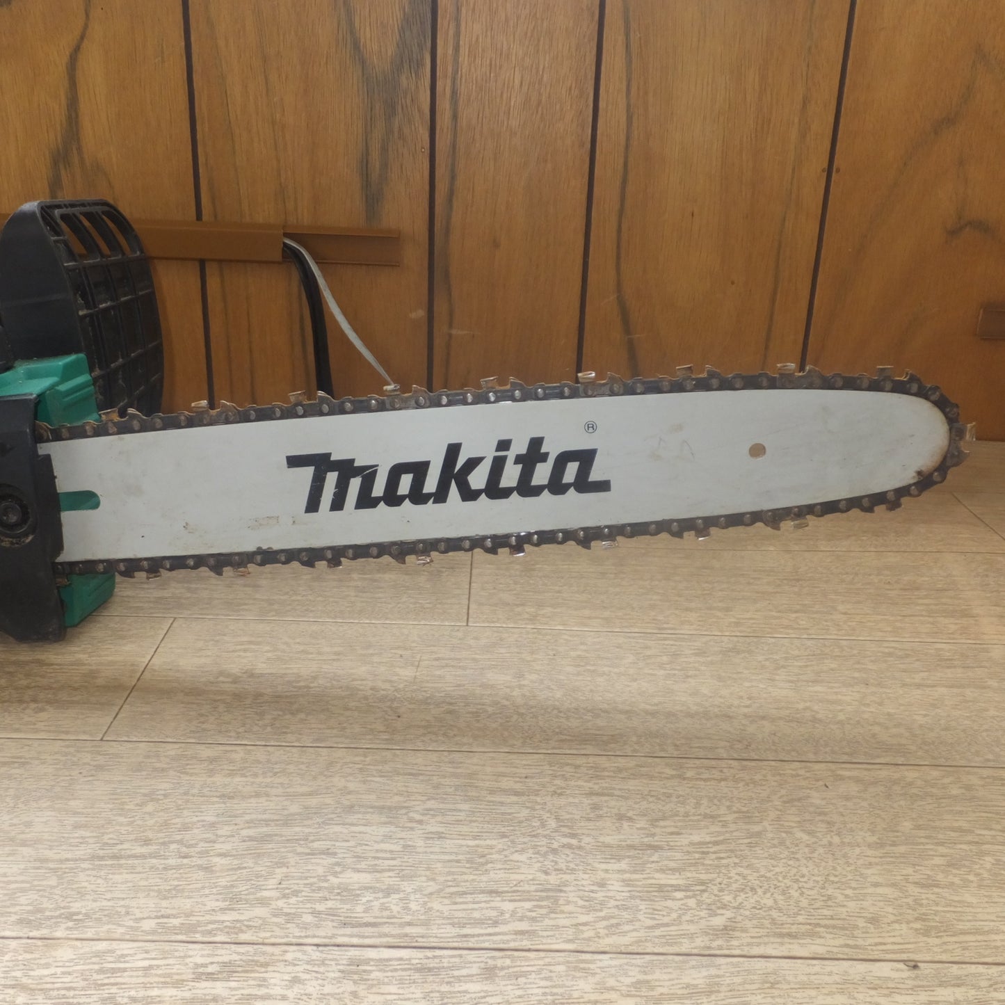 [送料無料] ★マキタ makita 350mm 電気チェンソー M504　100V～ 8.1A 50-60Hz 770W★